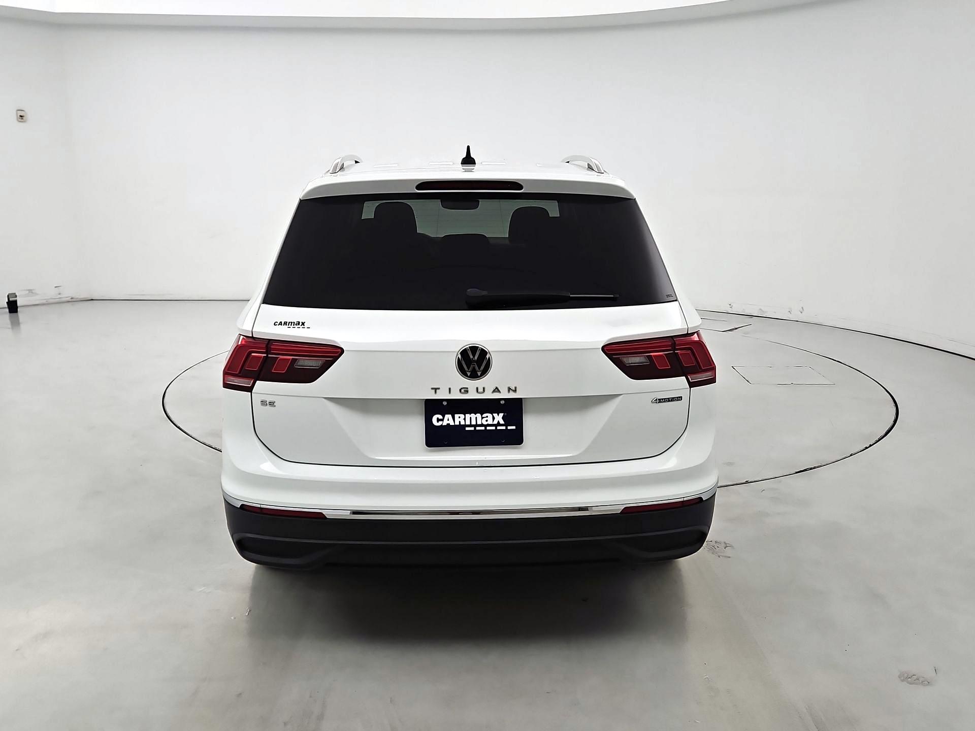 Thumbnail: 2022 Volkswagen Tiguan - 6