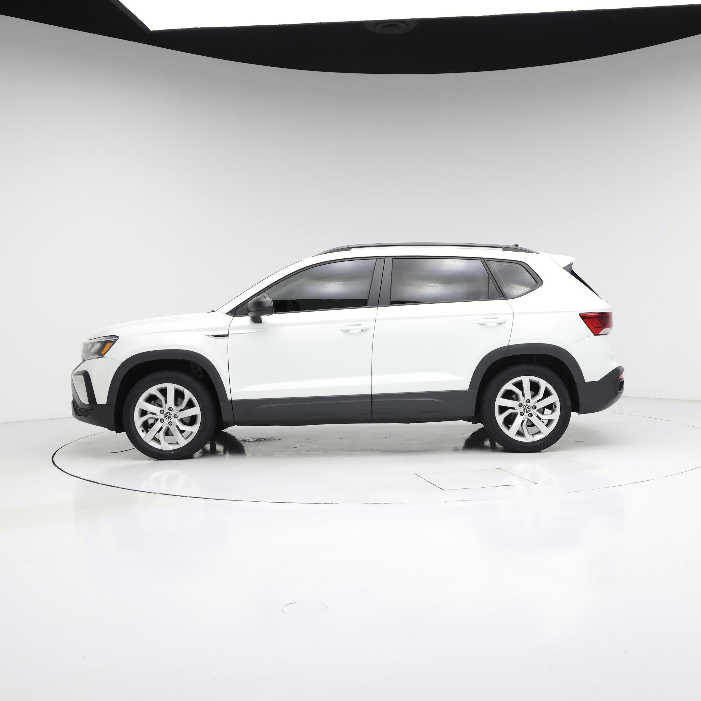 Thumbnail: 2023 Volkswagen Taos - 3