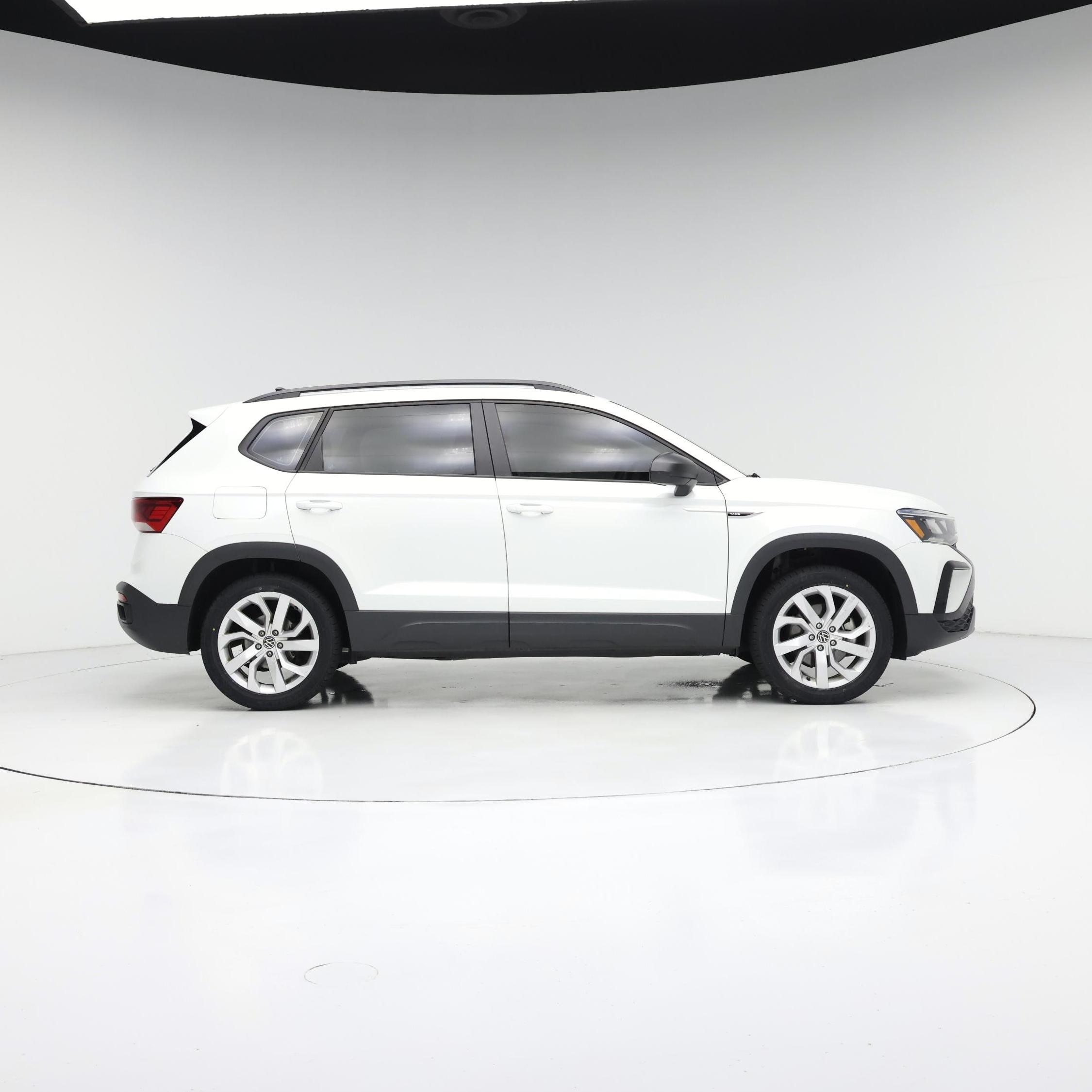 Thumbnail: 2023 Volkswagen Taos - 7
