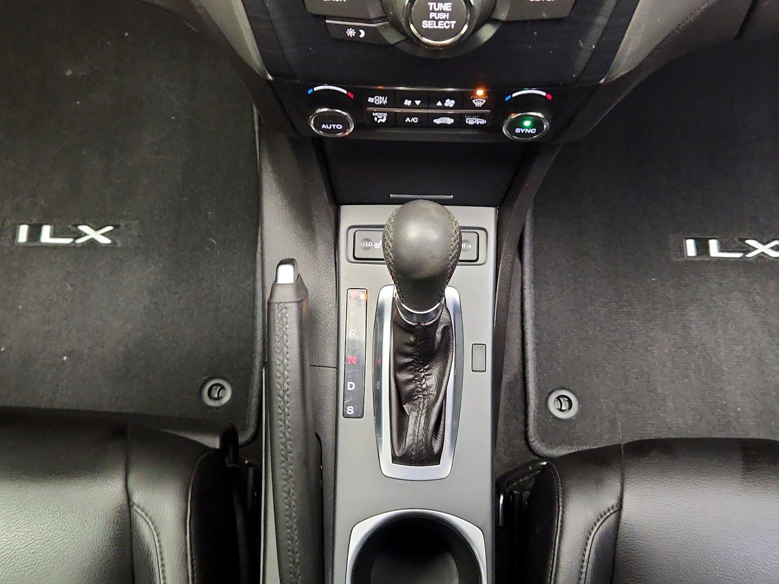 2019 Acura ILX Base - Photo 16