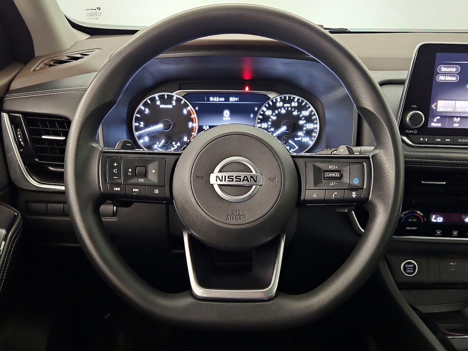 2021 Nissan Rogue SV - Photo 11