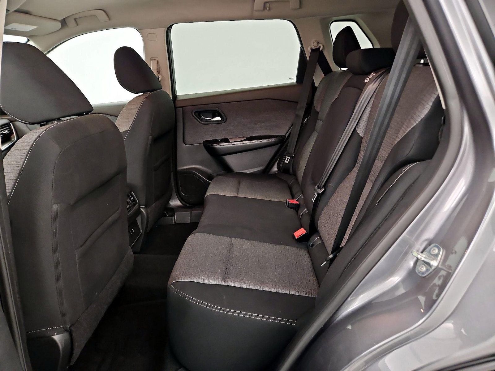 2021 Nissan Rogue SV - Photo 20