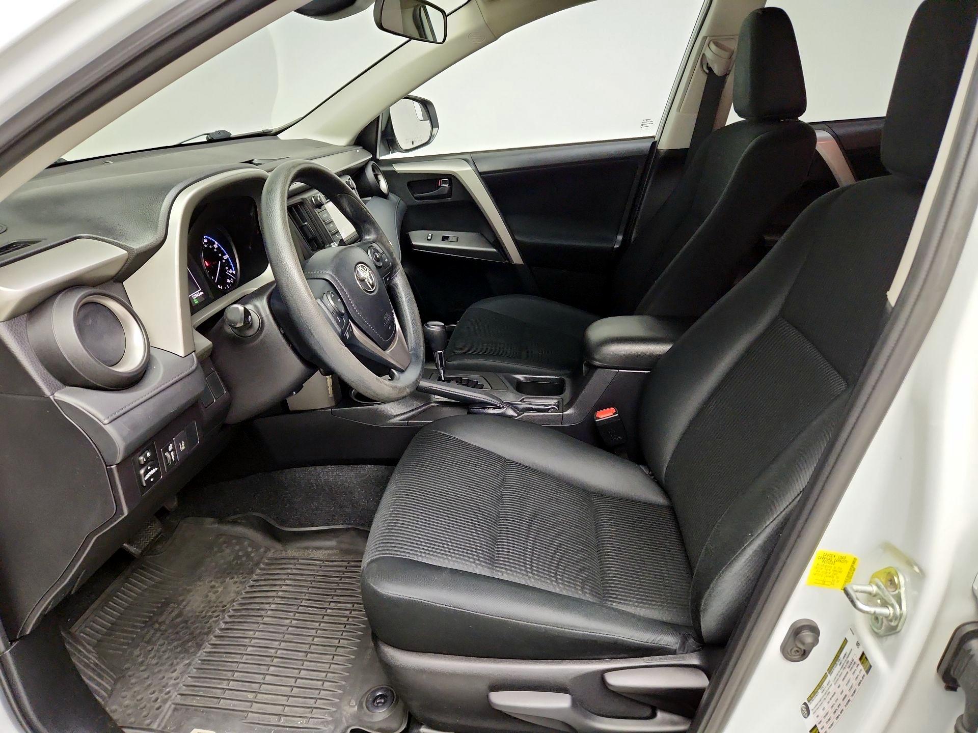 Thumbnail: 2018 Toyota RAV4 - 9