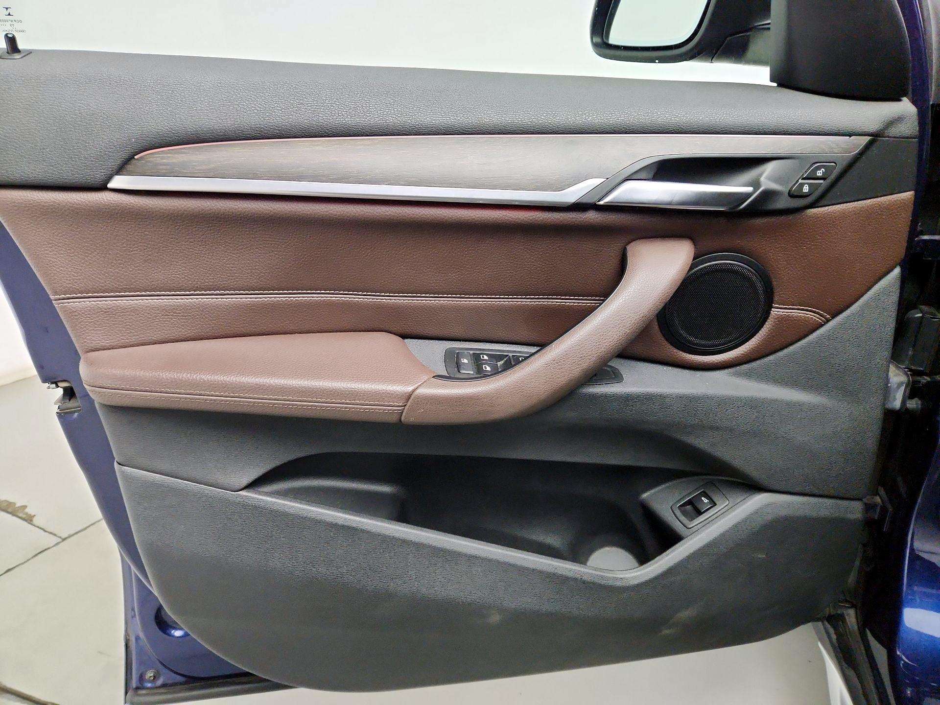 Thumbnail: 2016 BMW X1 - 12