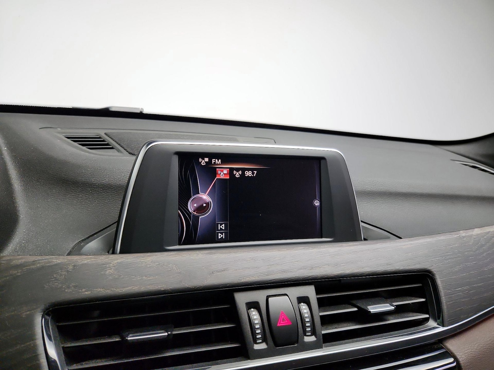 2016 BMW X1 28i - Photo 17