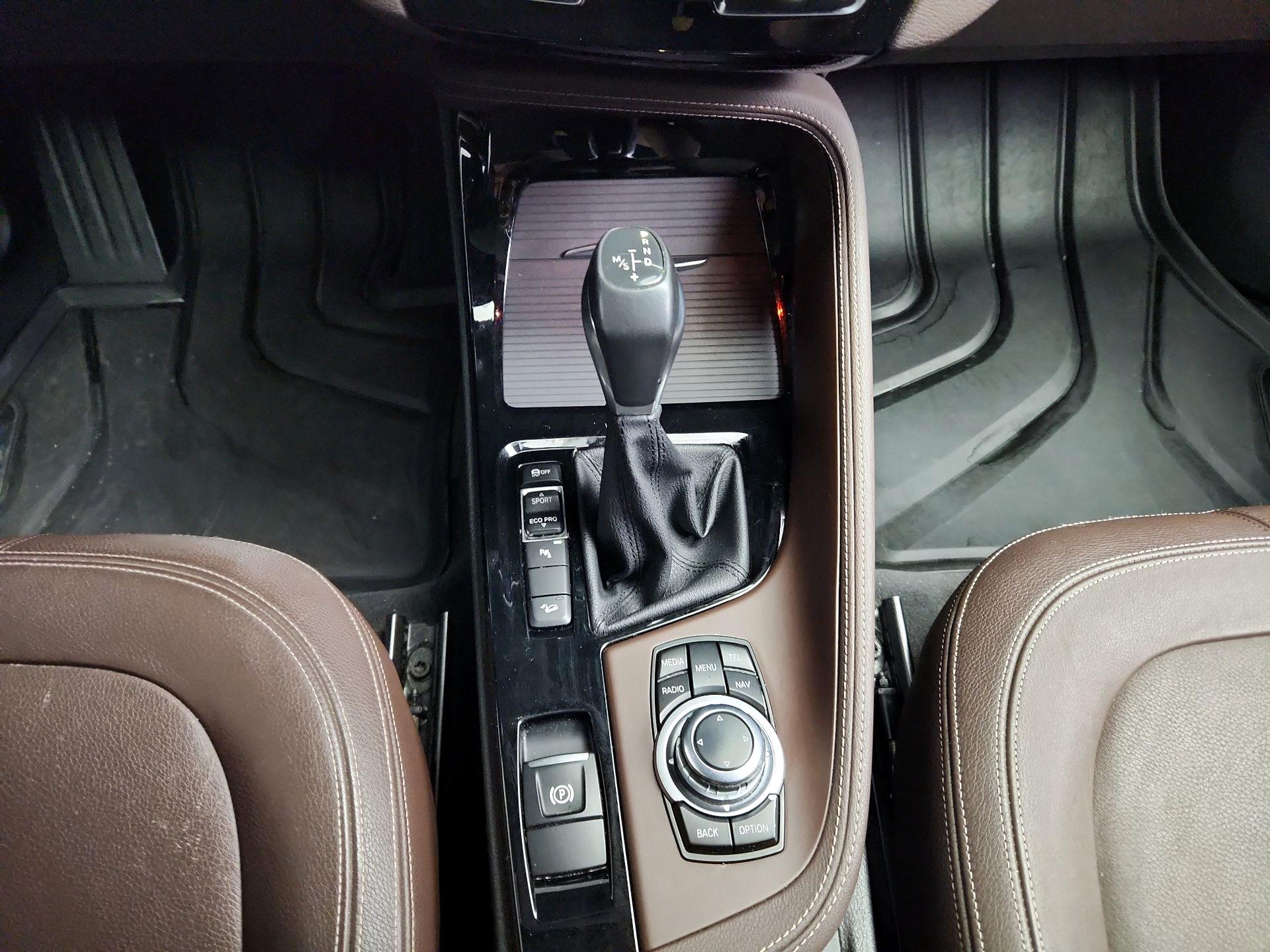 Thumbnail: 2016 BMW X1 - 18
