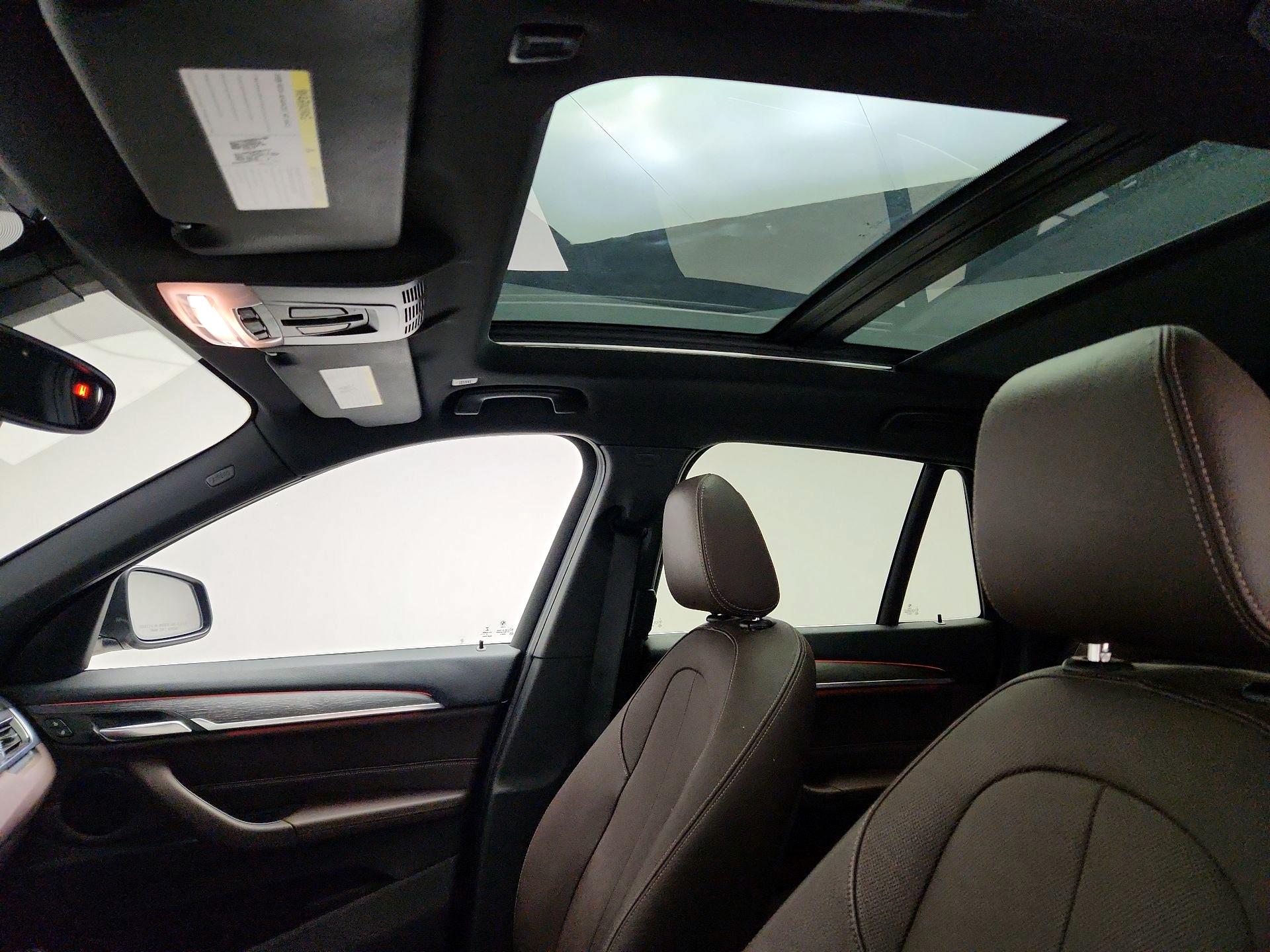 Thumbnail: 2016 BMW X1 - 20