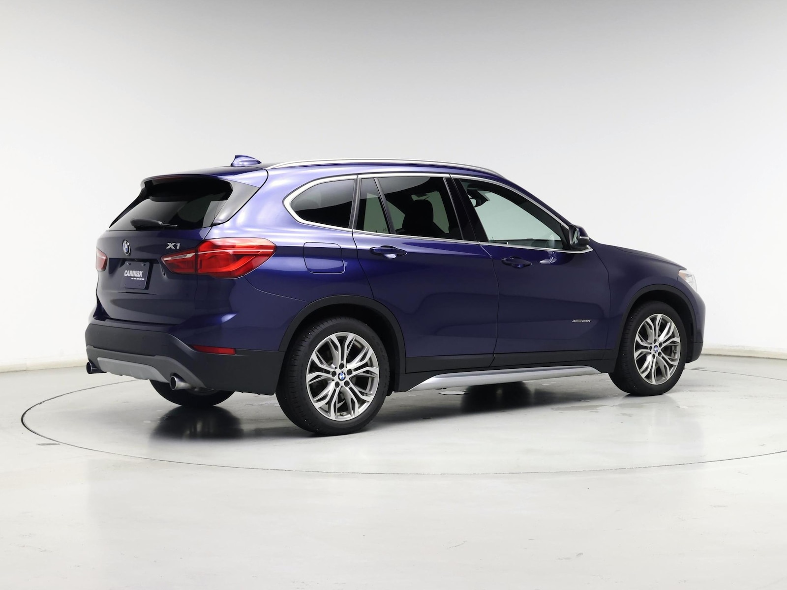 2016 BMW X1 28i - Photo 9