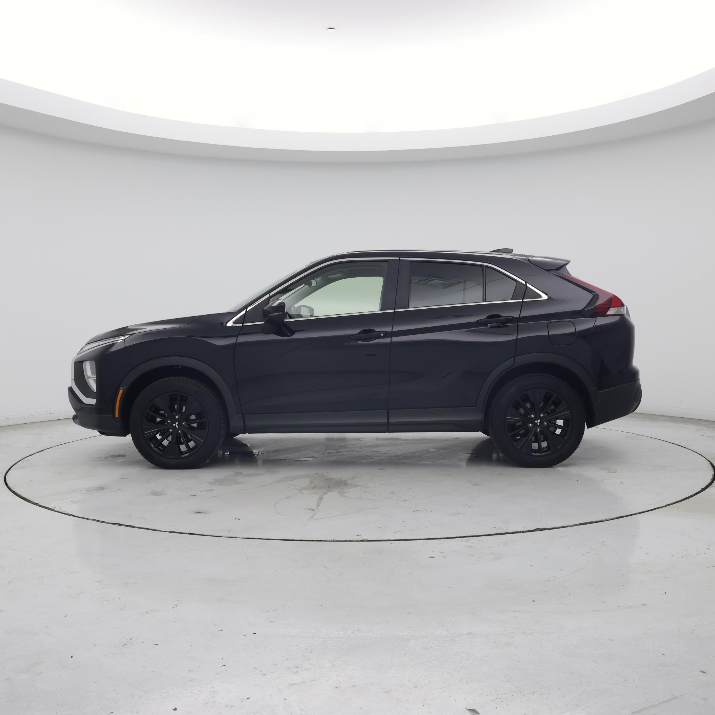 Thumbnail: 2022 Mitsubishi Eclipse Cross - 3