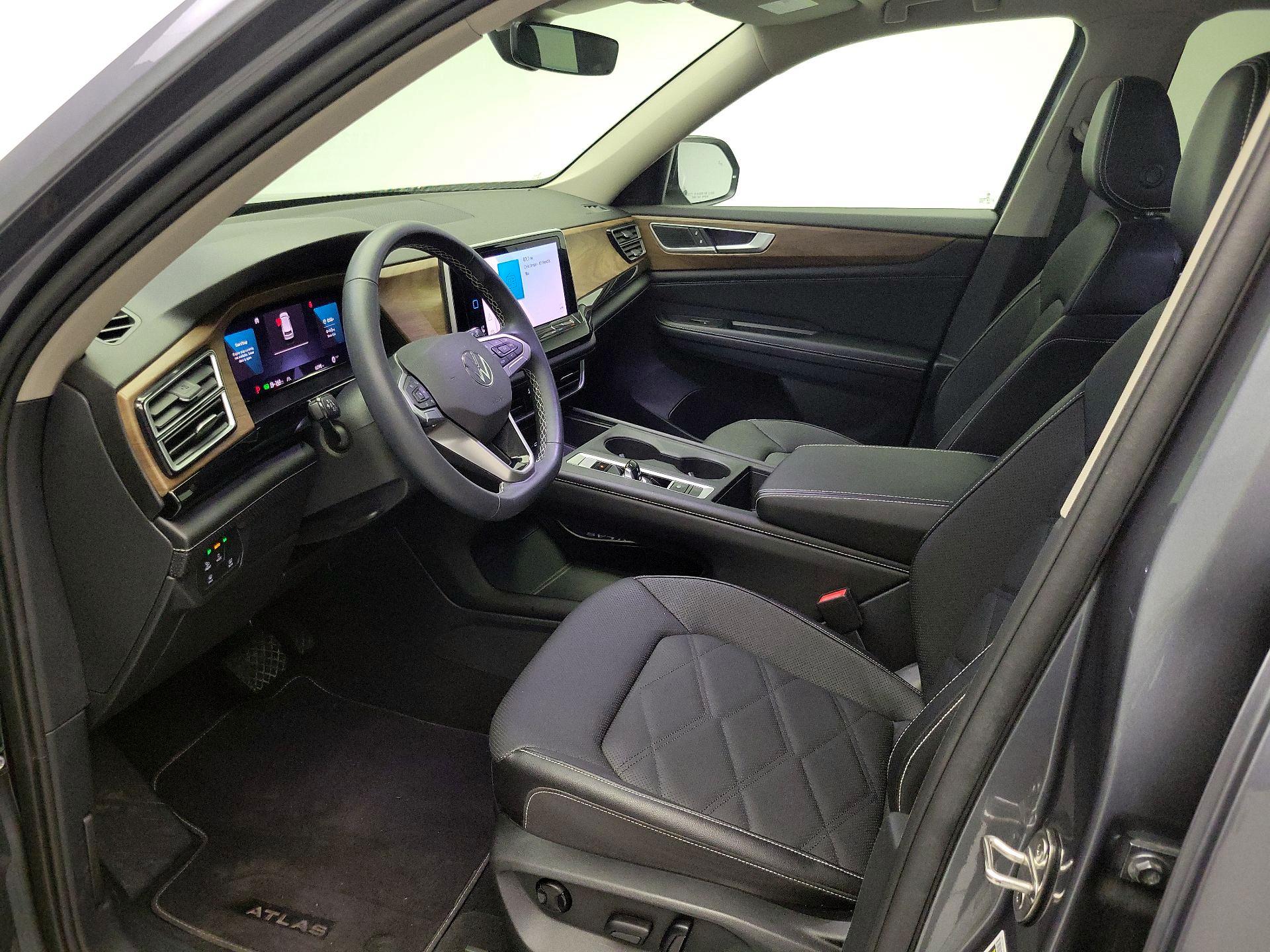 Thumbnail: 2024 Volkswagen Atlas - 9