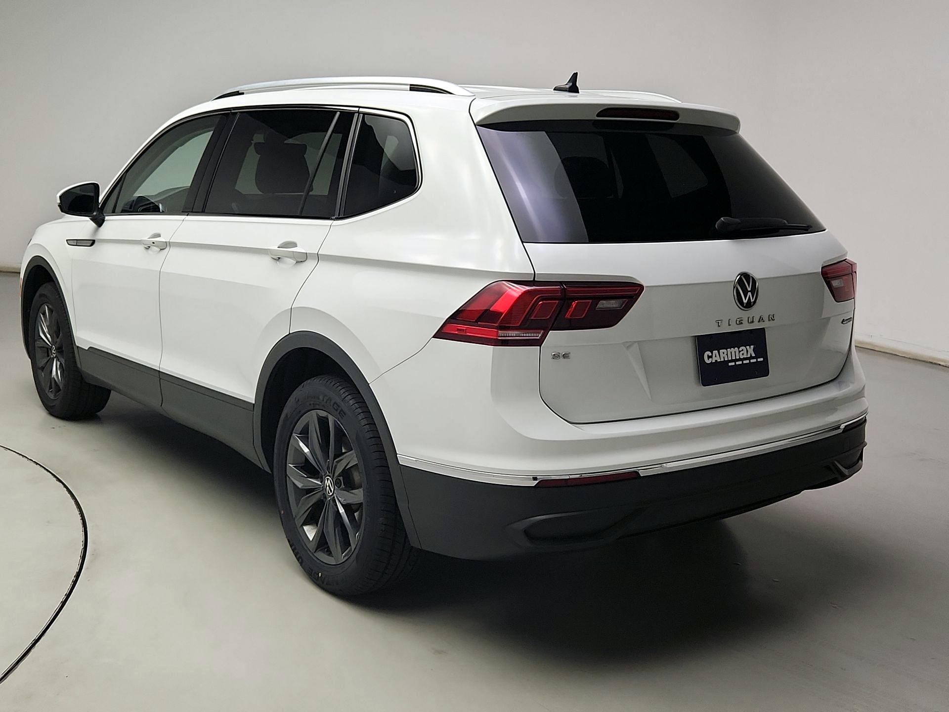 Thumbnail: 2022 Volkswagen Tiguan - 7