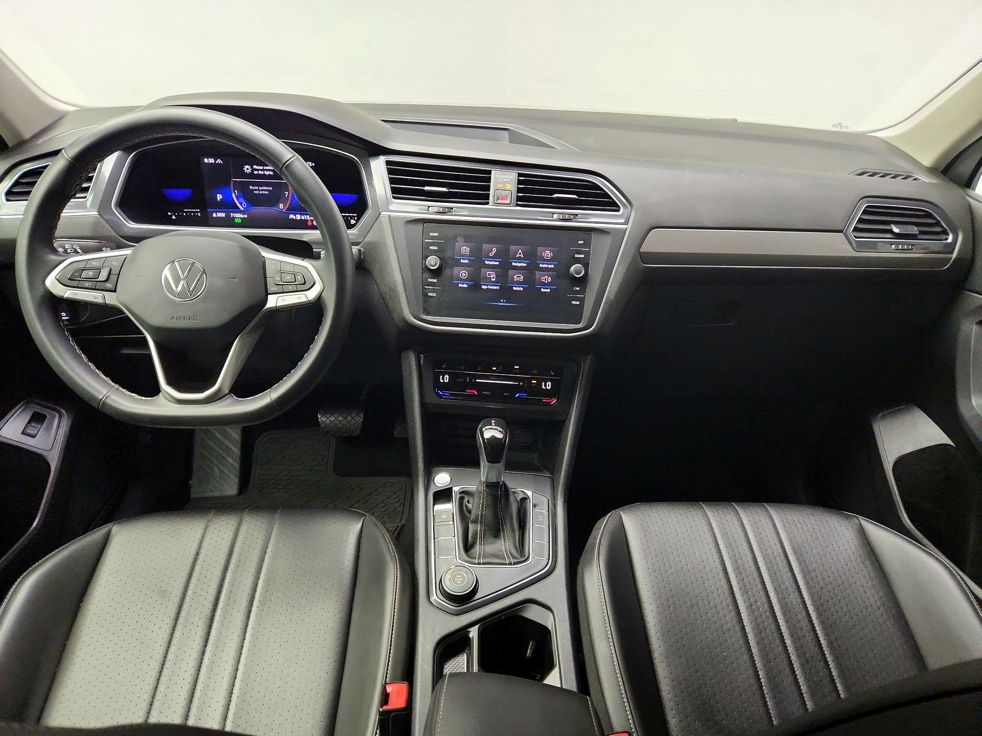 Thumbnail: 2022 Volkswagen Tiguan - 8