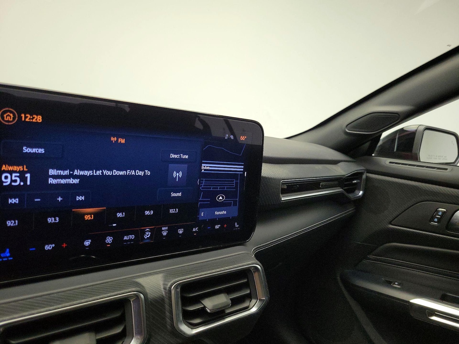 2025 Ford Mustang EcoBoost Premium - Photo 17