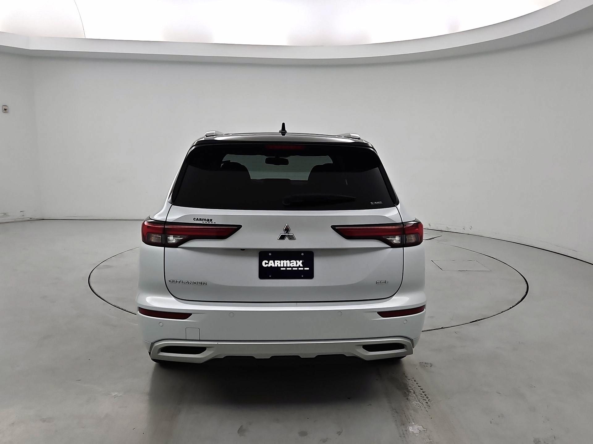 Thumbnail: 2023 Mitsubishi Outlander - 6