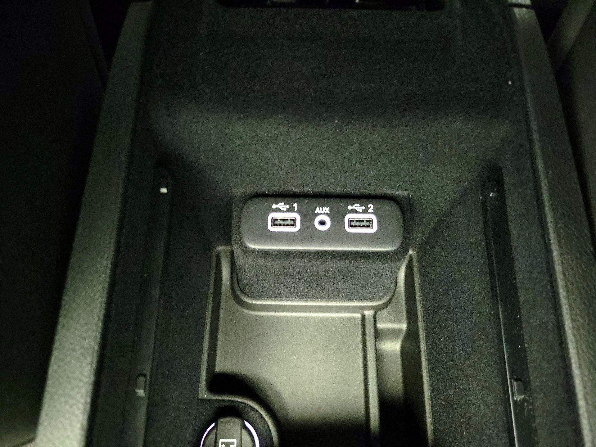 Thumbnail: 2021 Dodge Charger - 18