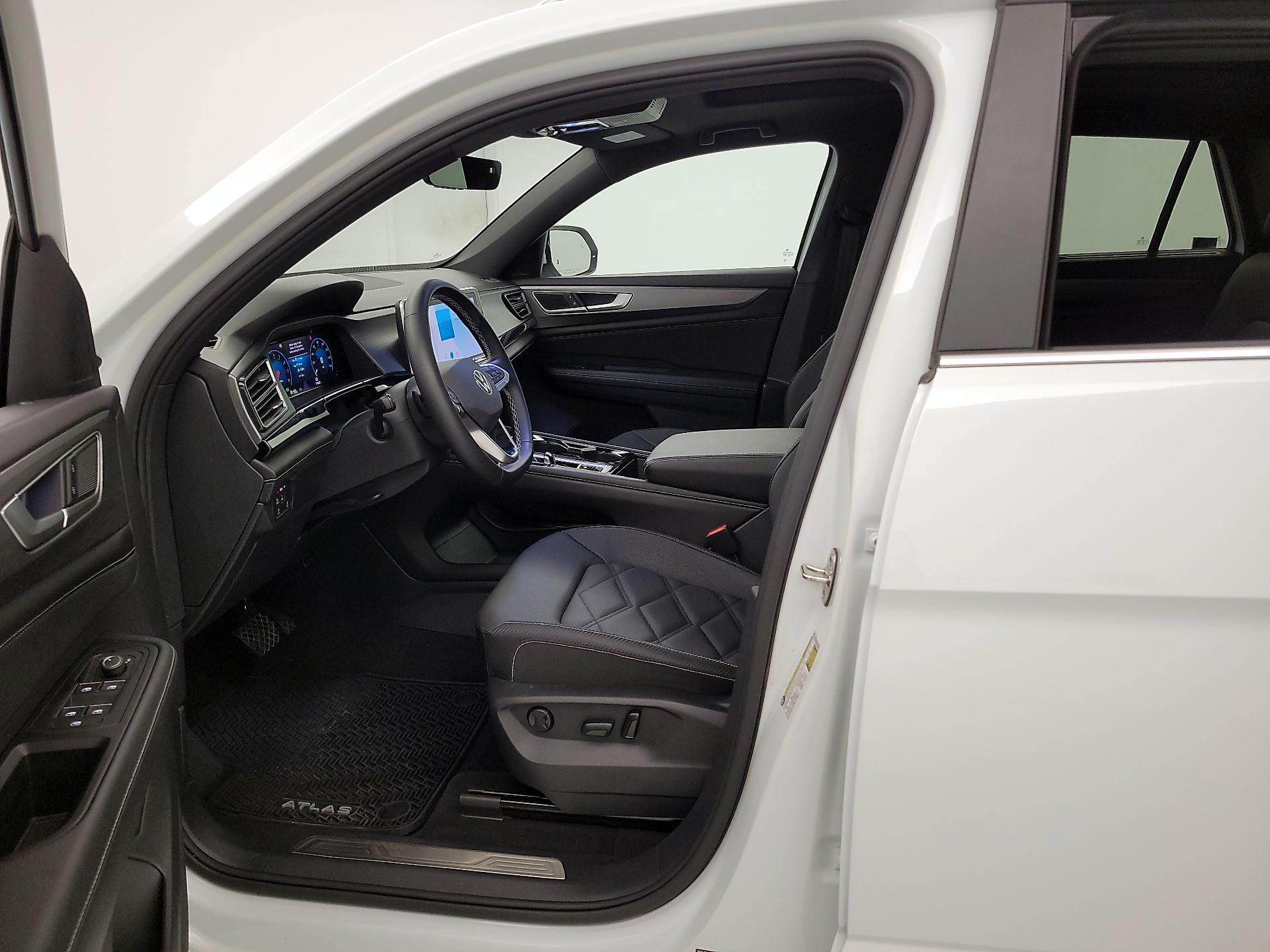Thumbnail: 2024 Volkswagen Atlas - 11