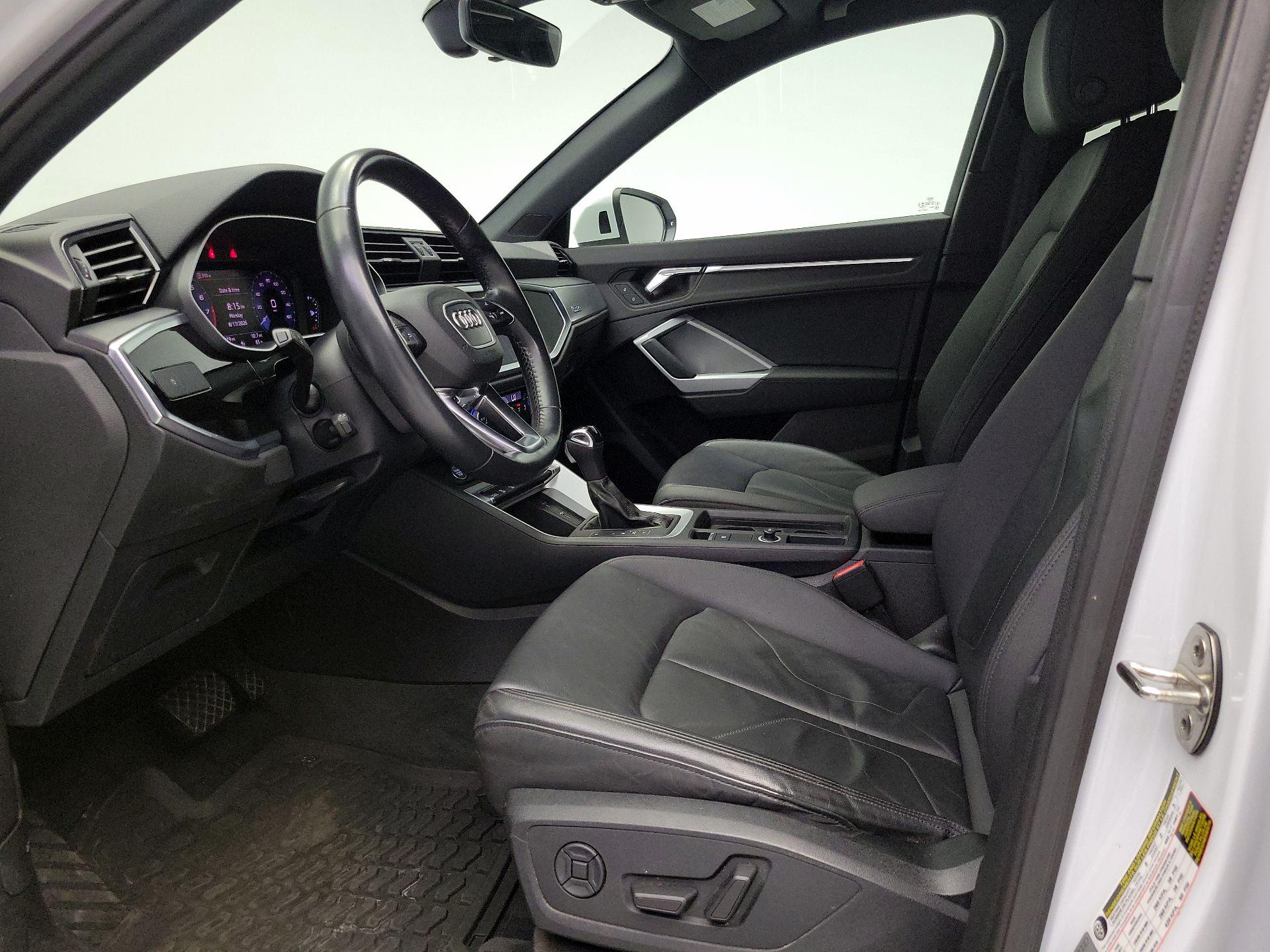 Thumbnail: 2020 Audi Q3 - 11