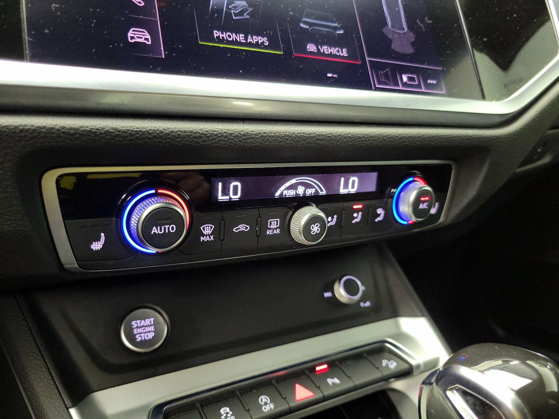 Thumbnail: 2020 Audi Q3 - 16