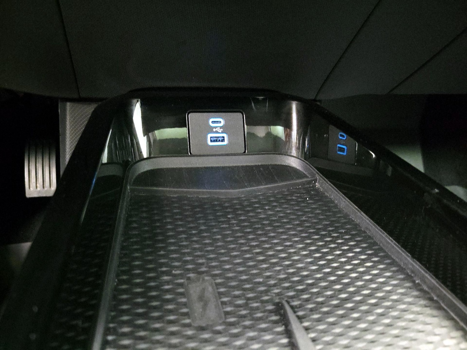 2023 Ford Mustang Mach-E Premium AWD - Photo 20