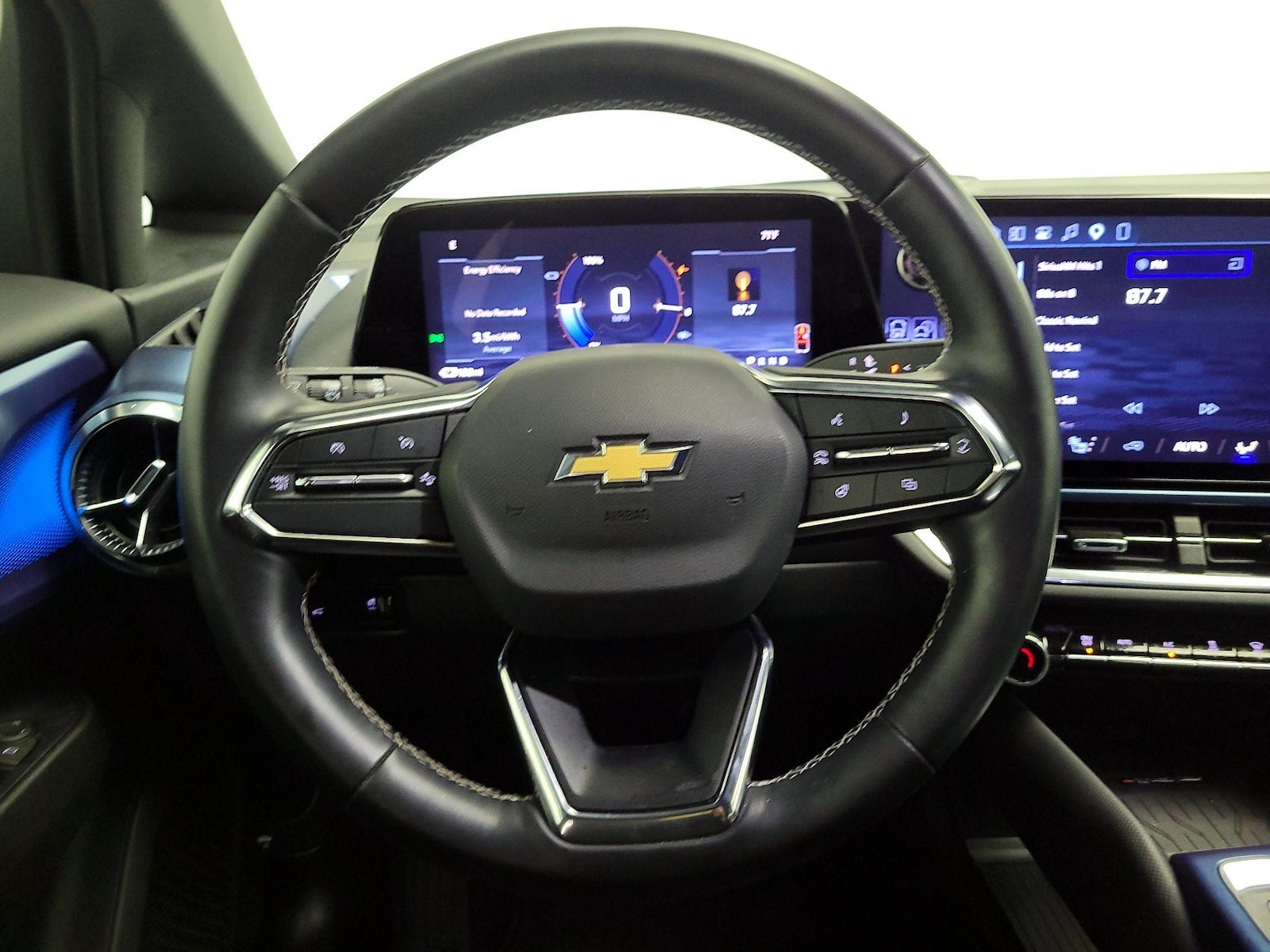 2026 Chevrolet Equinox EV 2LT - Photo 11