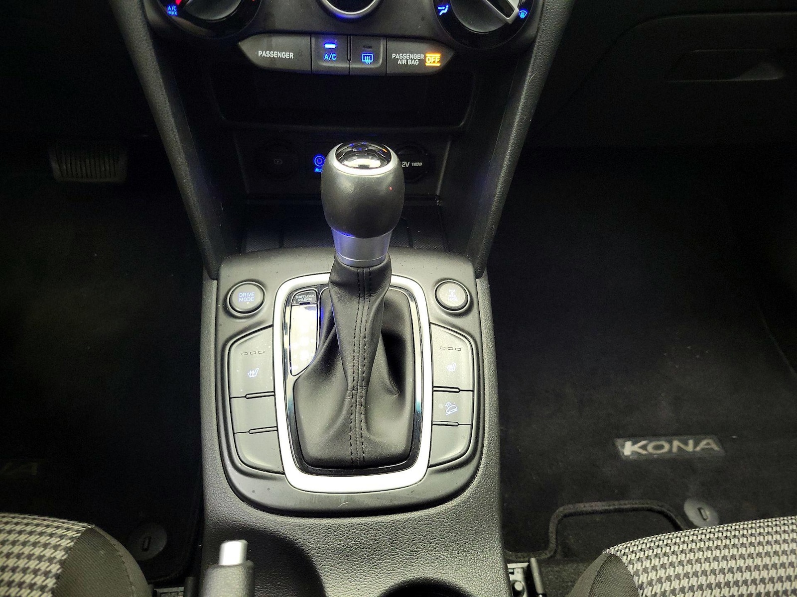 2020 Hyundai Kona SEL Plus - Photo 18
