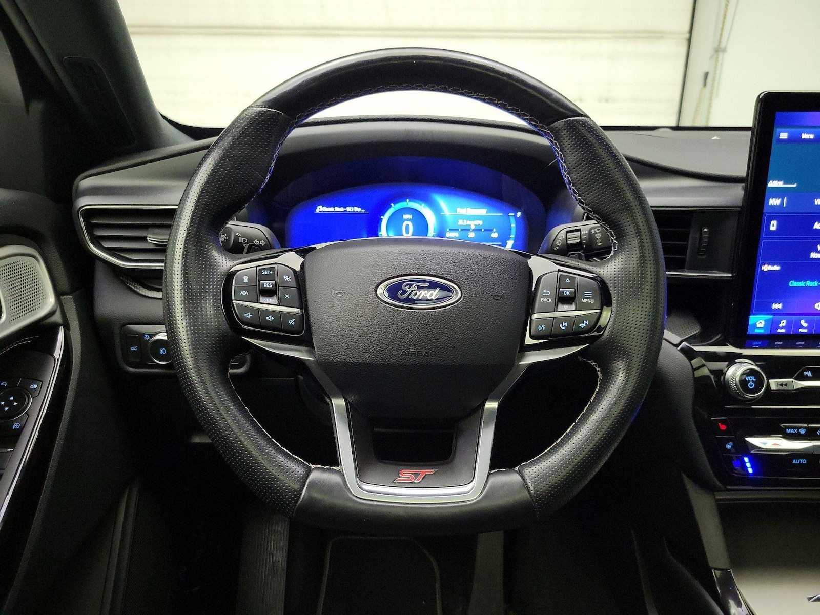 2021 Ford Explorer ST - Photo 9