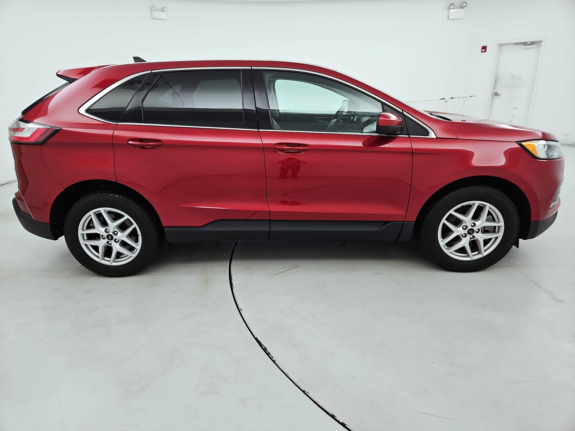 Thumbnail: 2023 Ford Edge - 4