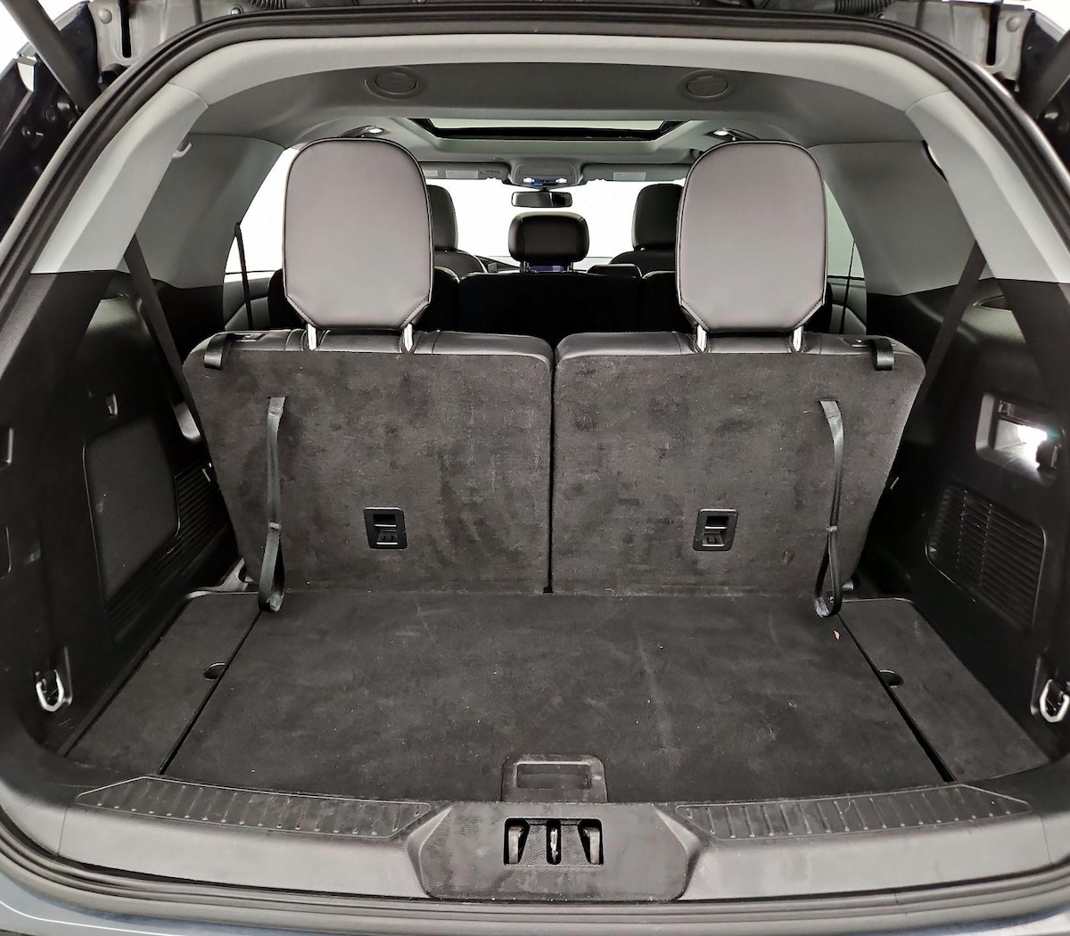 Trunk/Cargo (Seats Up)