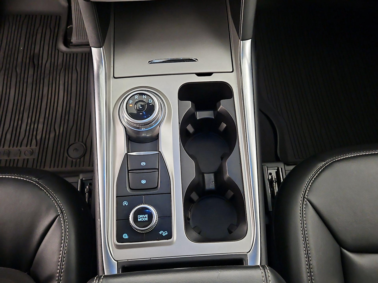 2024 Ford Explorer XLT - Photo 17