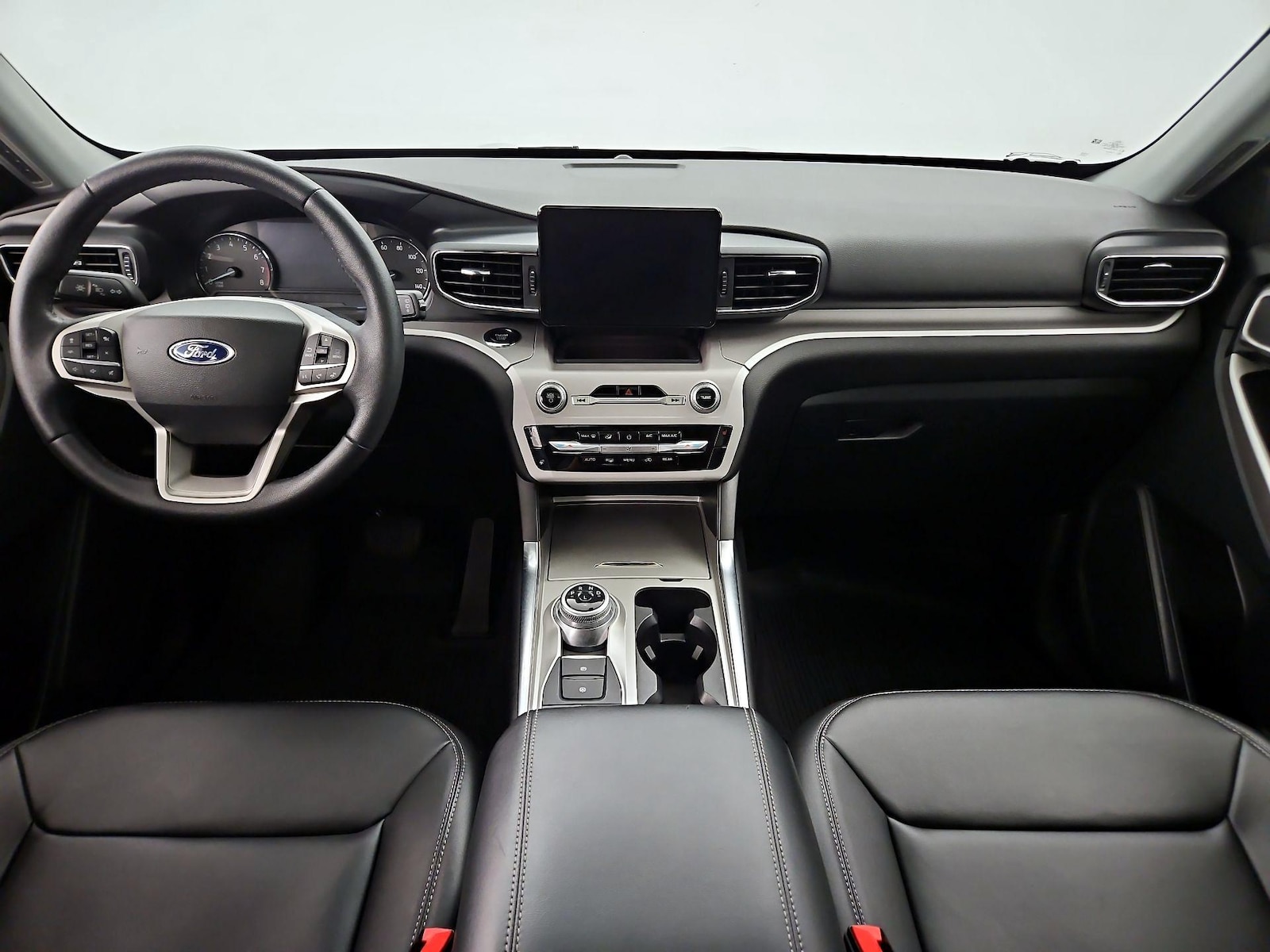 2024 Ford Explorer XLT - Photo 8