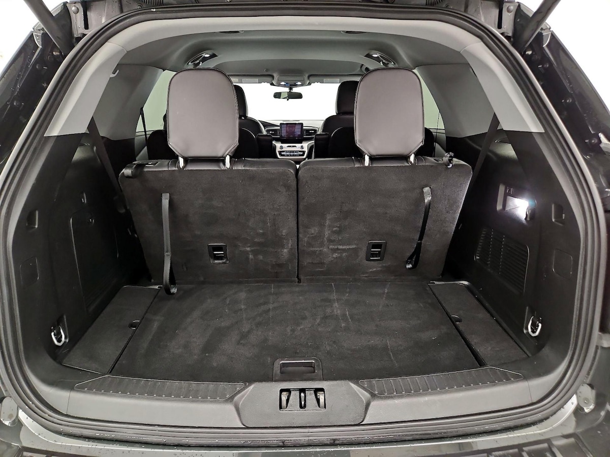 Trunk/Cargo (Seats Up)