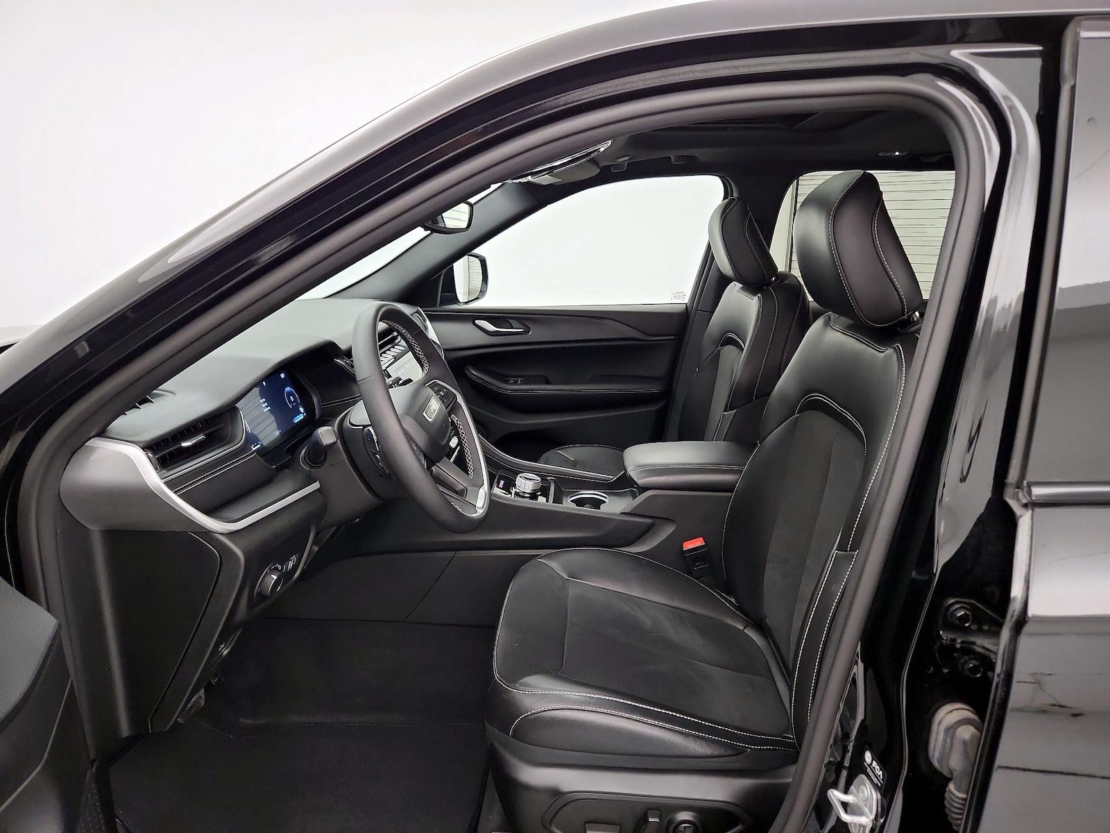 2024 Jeep Grand Cherokee Altitude - Photo 12