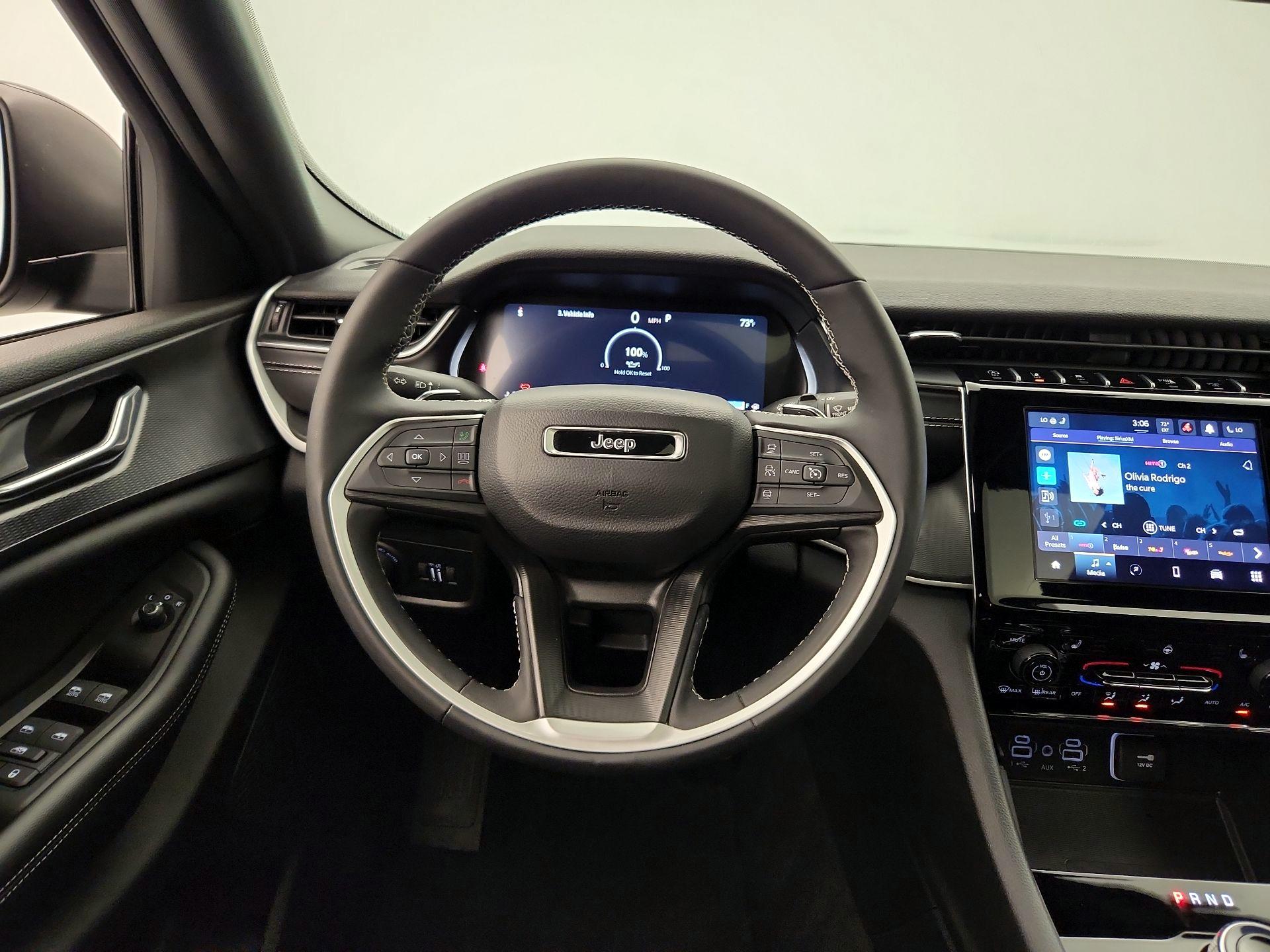 Thumbnail: 2024 Jeep Grand Cherokee - 10