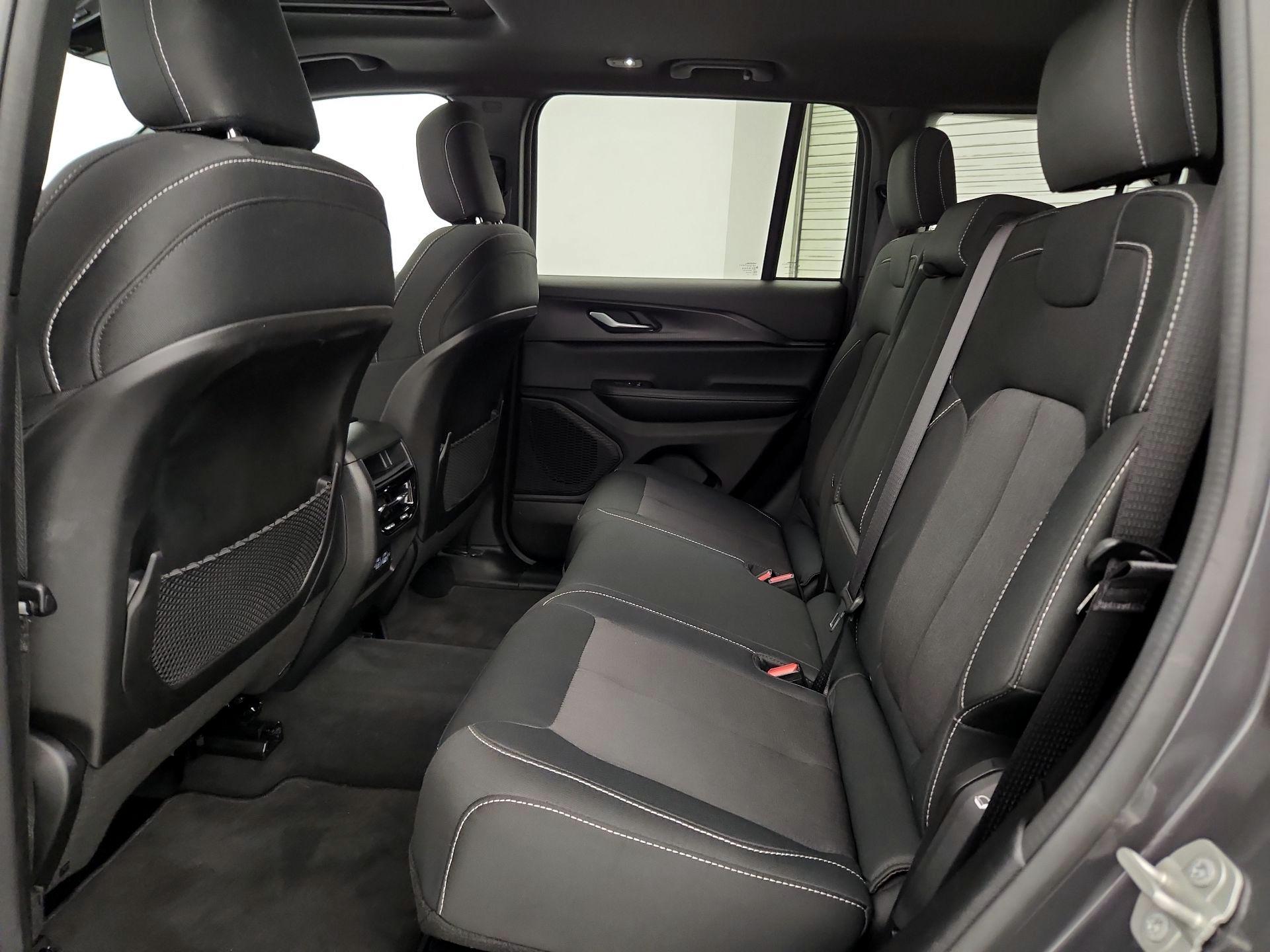 Thumbnail: 2024 Jeep Grand Cherokee - 20
