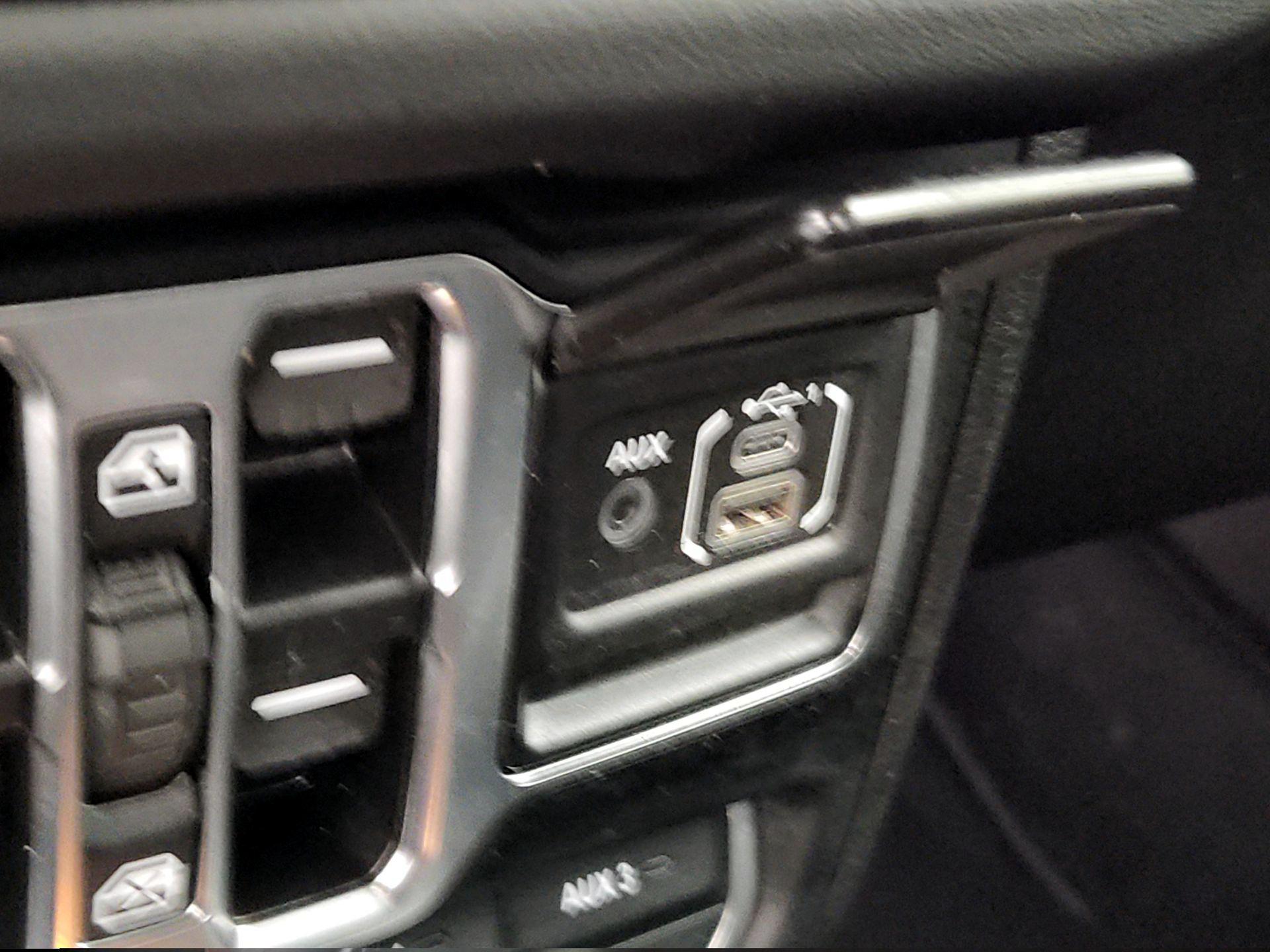 Thumbnail: 2024 Jeep Wrangler - 18