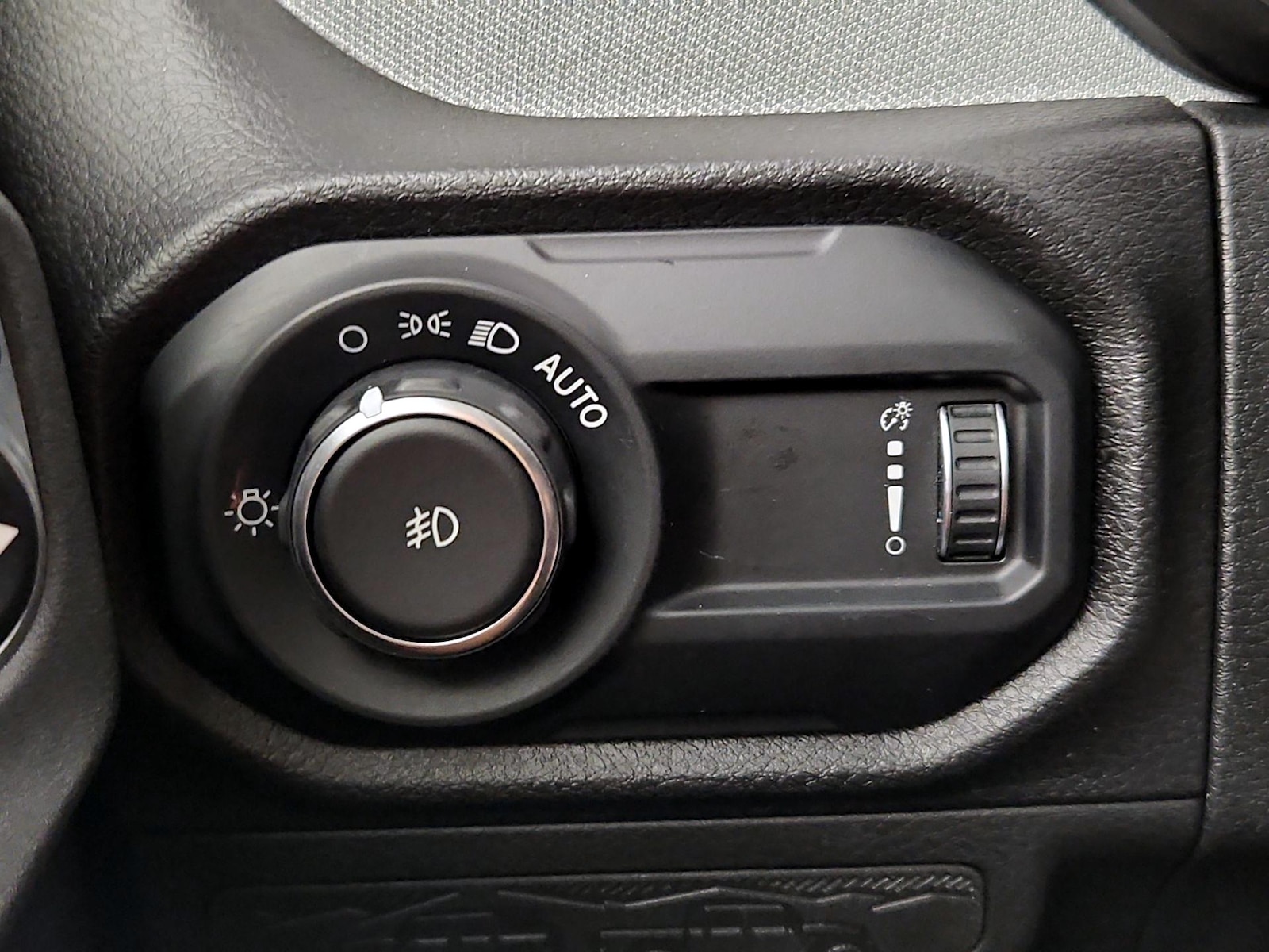 2024 Jeep Wrangler 4-Door Willys - Photo 12