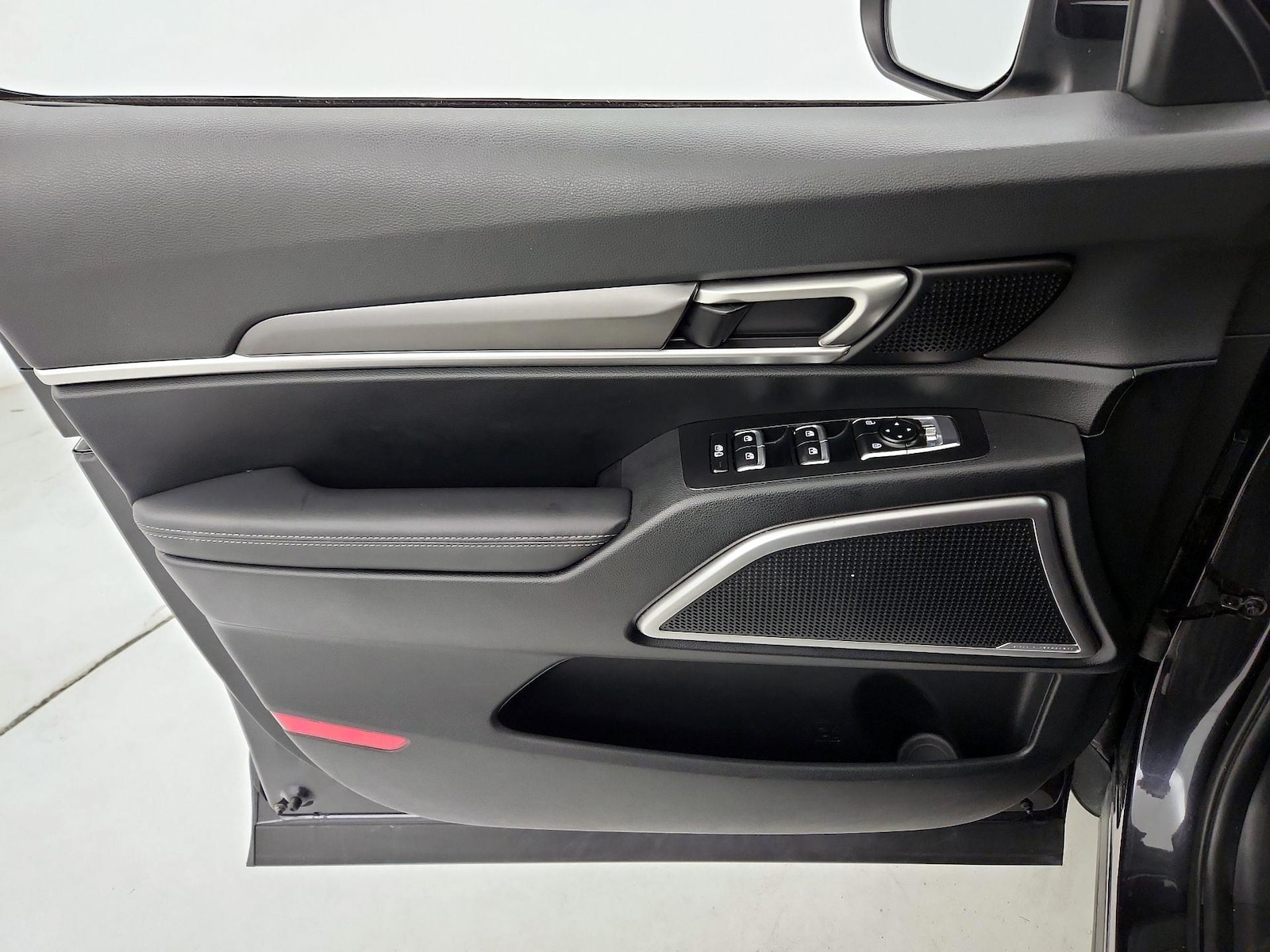 2025 Kia Telluride S - Photo 13