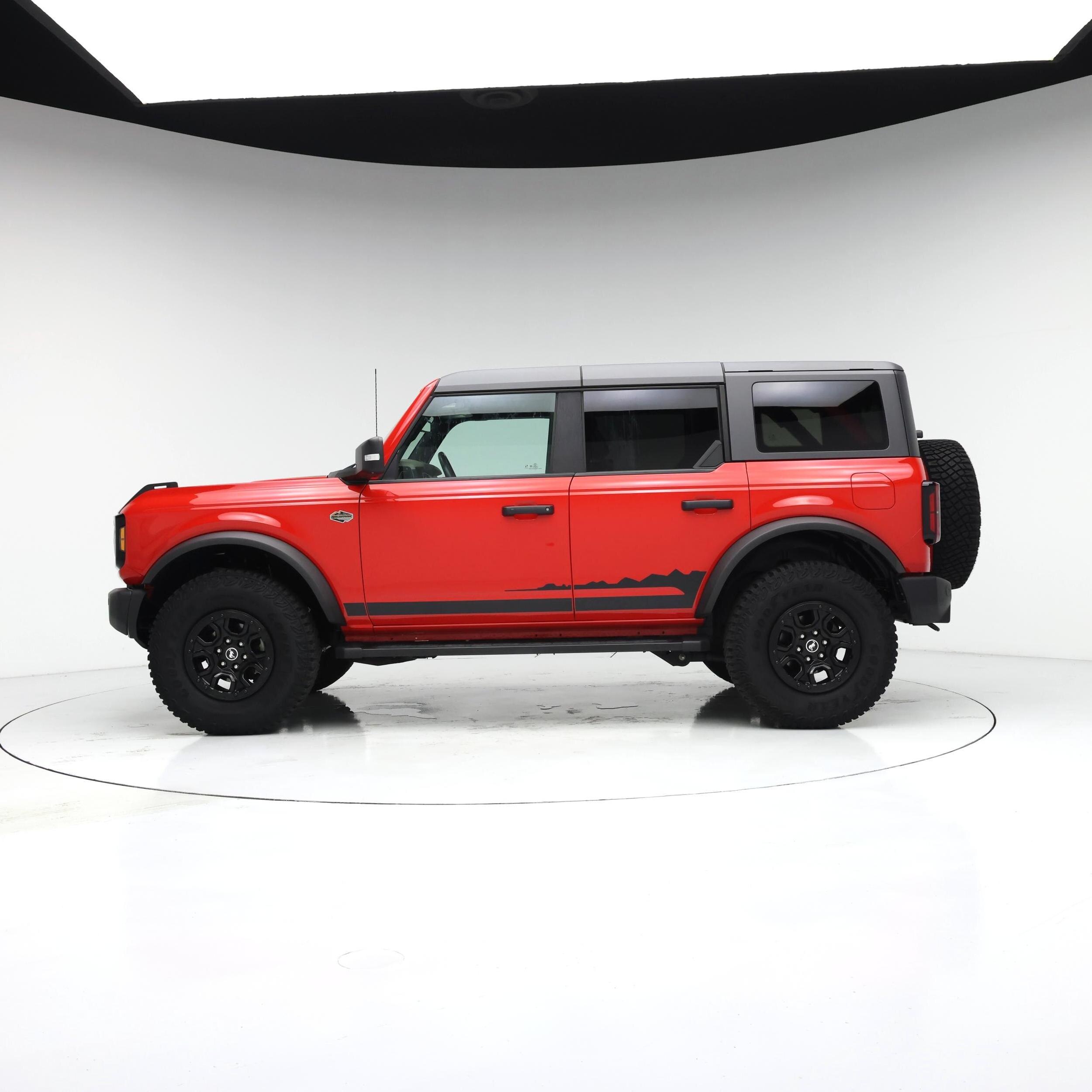 Thumbnail: 2023 Ford Bronco - 3