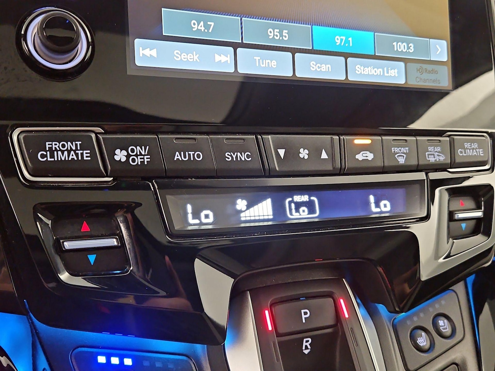 2023 Honda Odyssey Elite - Photo 16