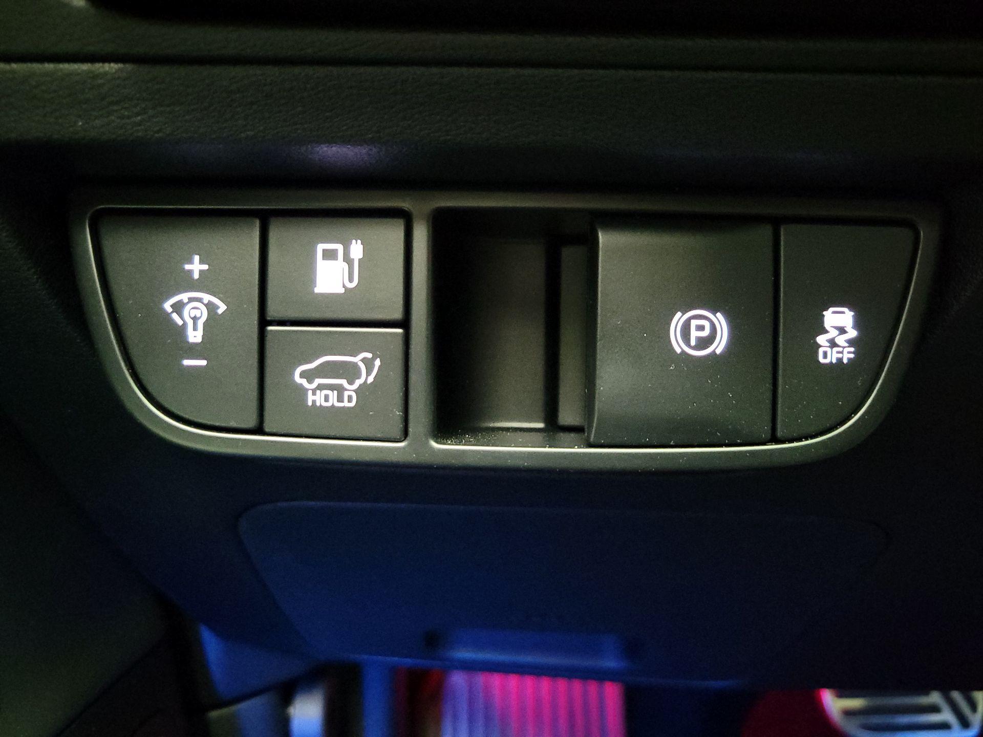 Thumbnail: 2023 Kia EV6 - 13