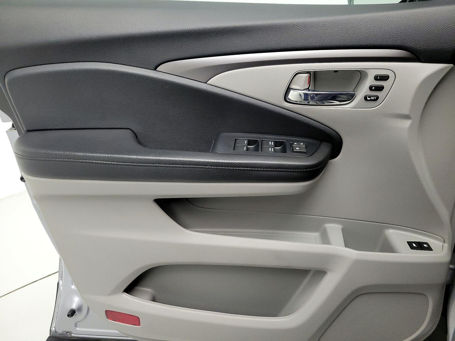Thumbnail: 2021 Honda Pilot - 12
