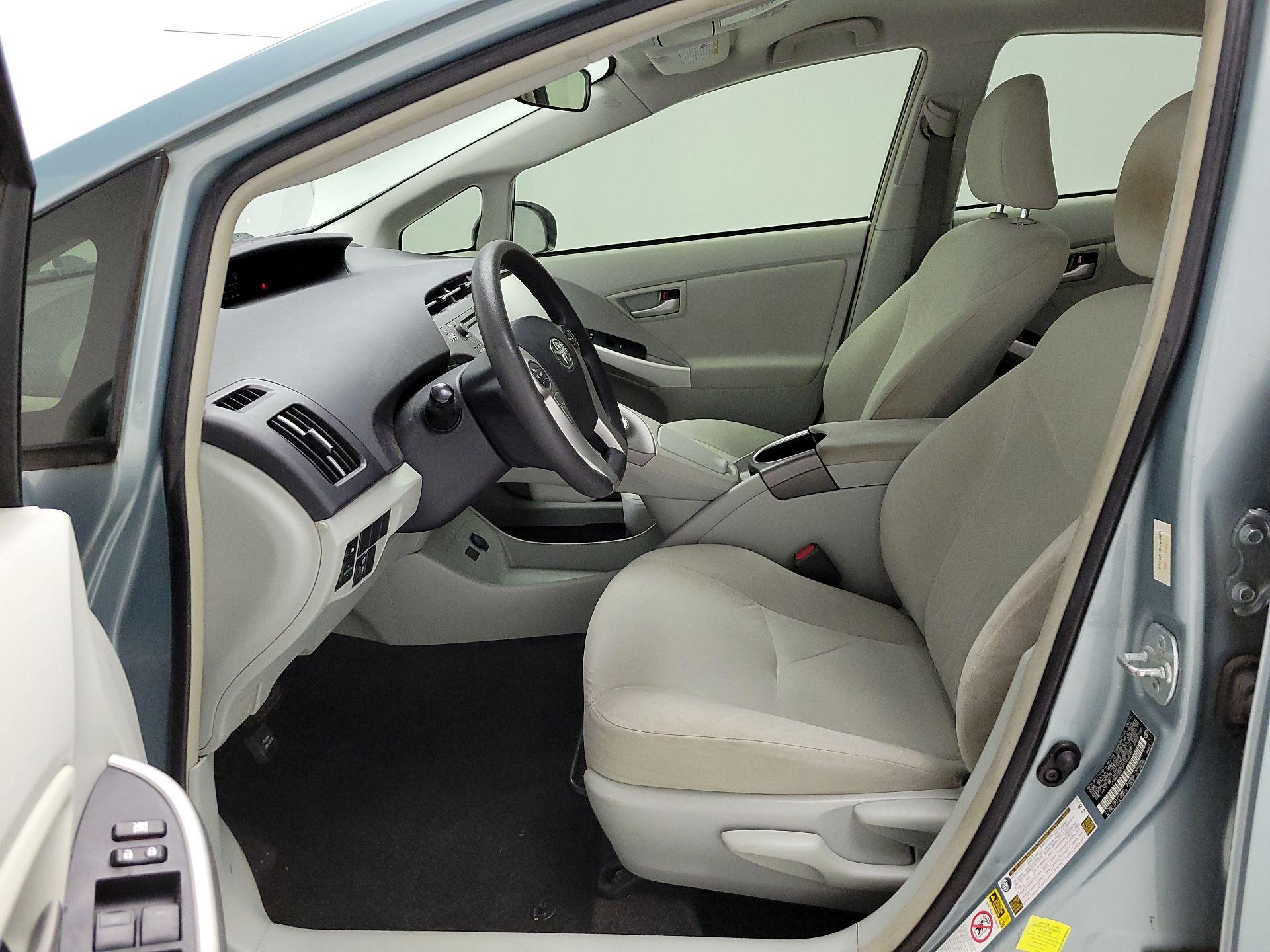 Thumbnail: 2015 Toyota Prius - 11
