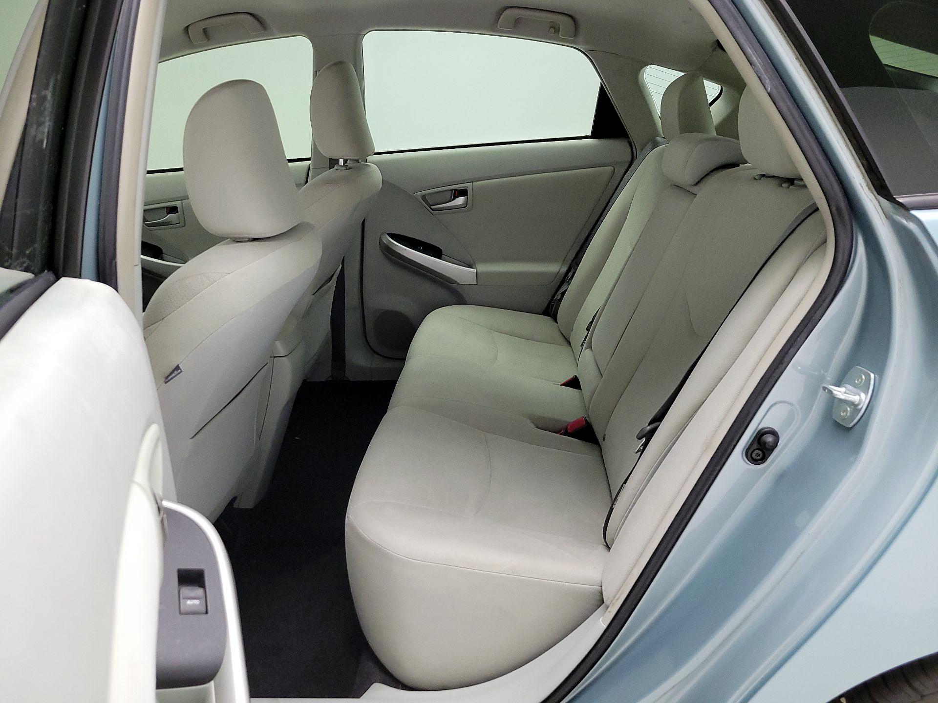 Thumbnail: 2015 Toyota Prius - 19