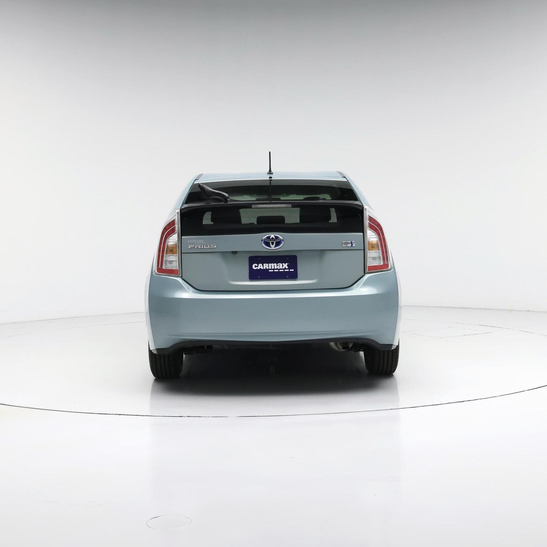 Thumbnail: 2015 Toyota Prius - 6