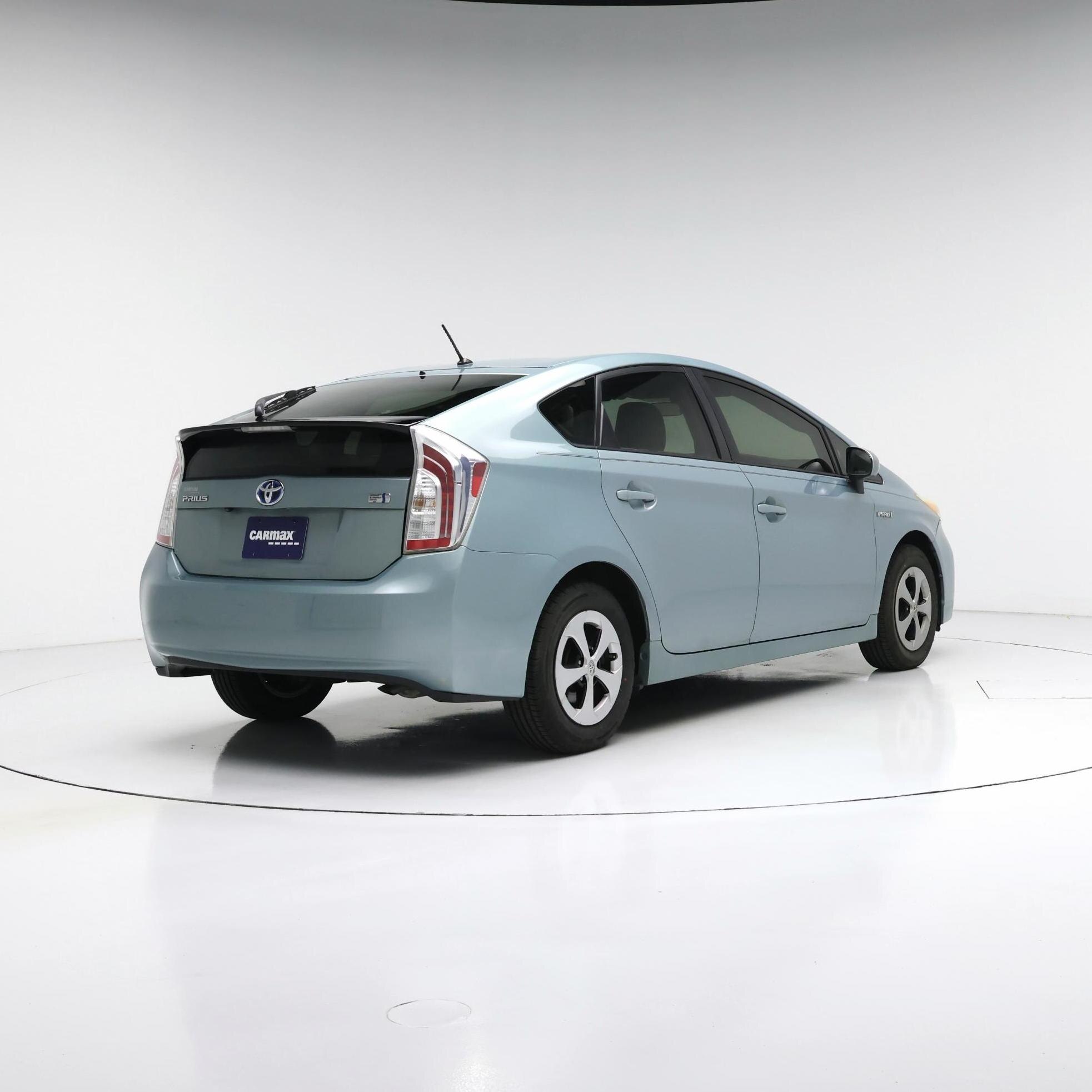 Thumbnail: 2015 Toyota Prius - 8