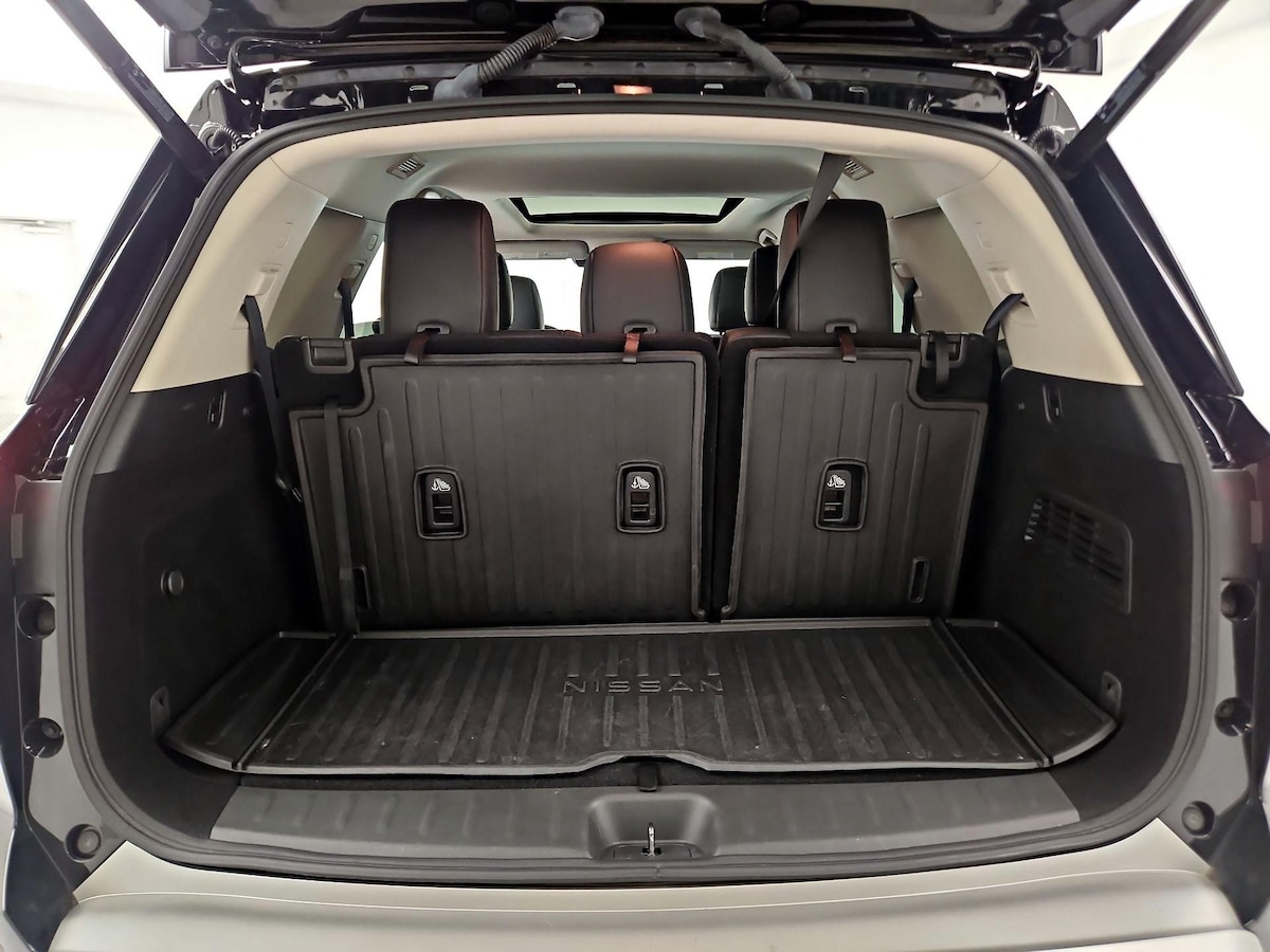 Trunk/Cargo (Seats Up)