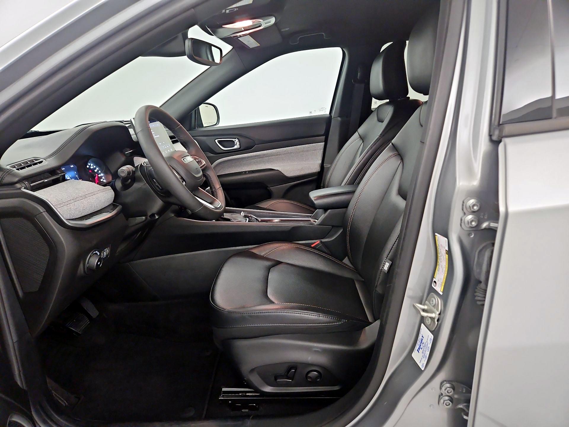 Thumbnail: 2024 Jeep Compass - 9