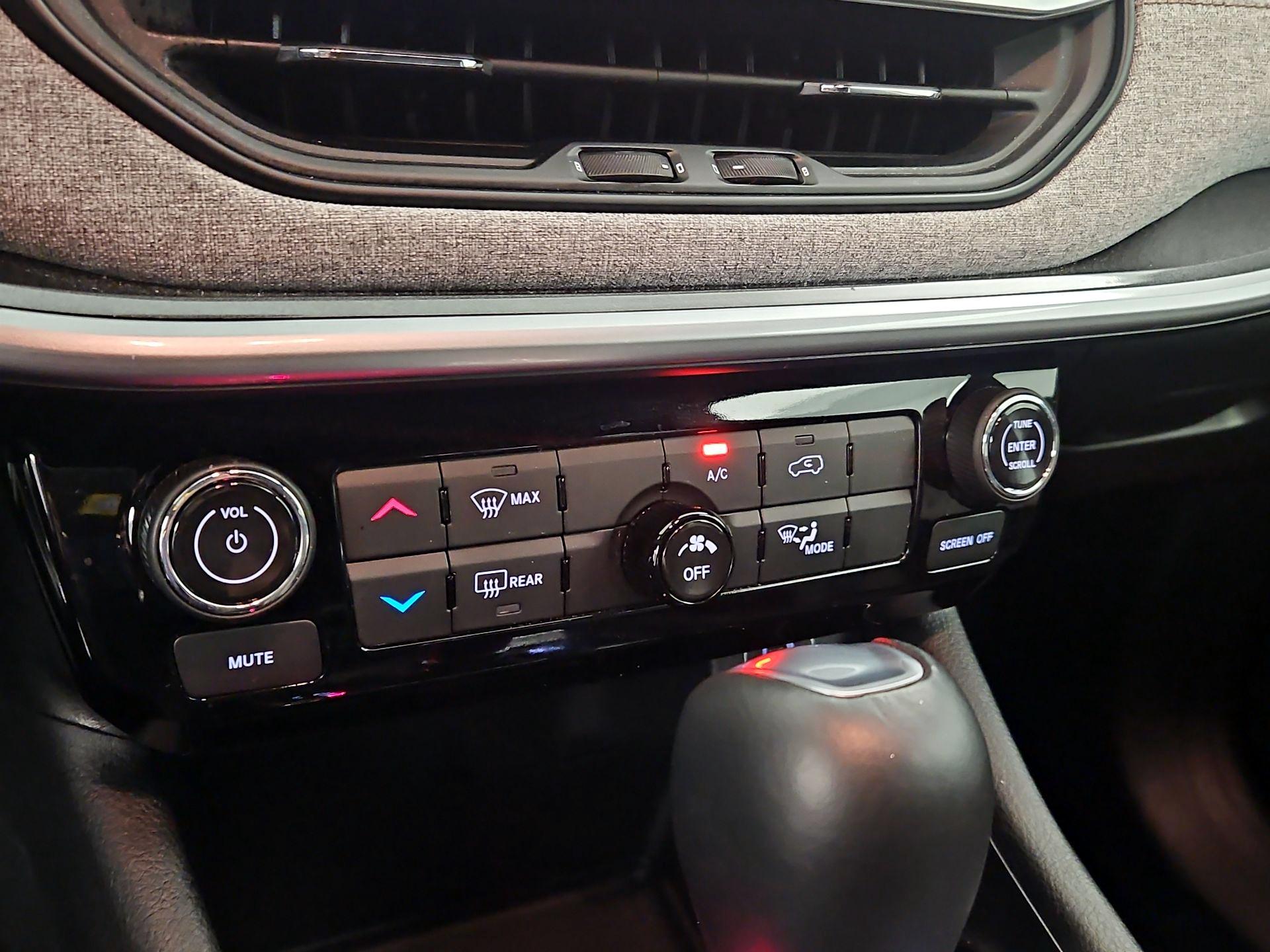 Thumbnail: 2024 Jeep Compass - 14