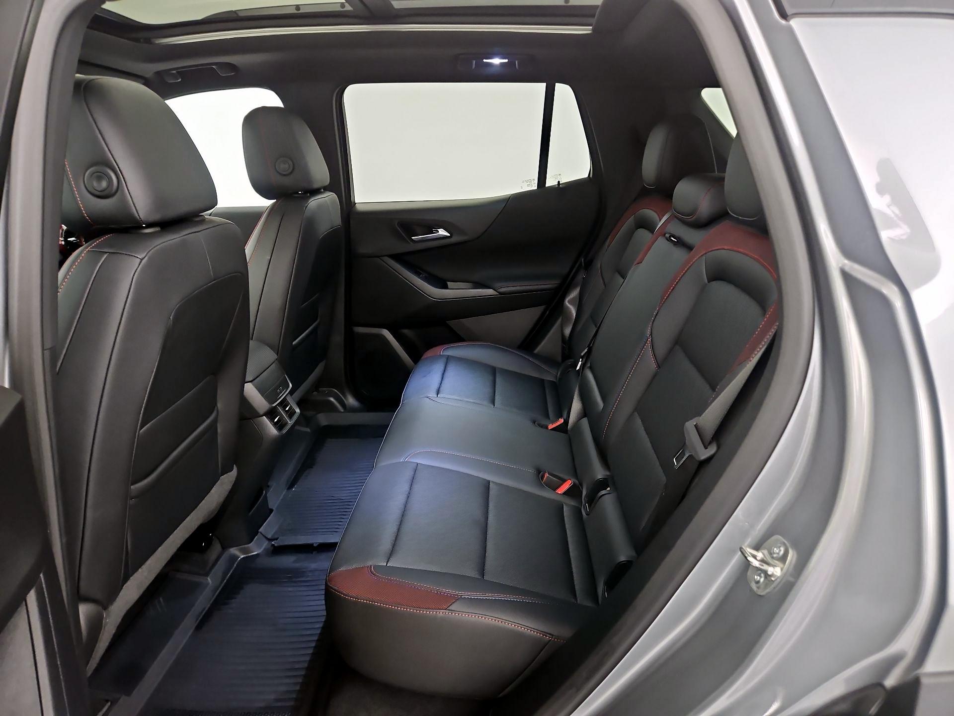 Thumbnail: 2025 Chevrolet Equinox - 18