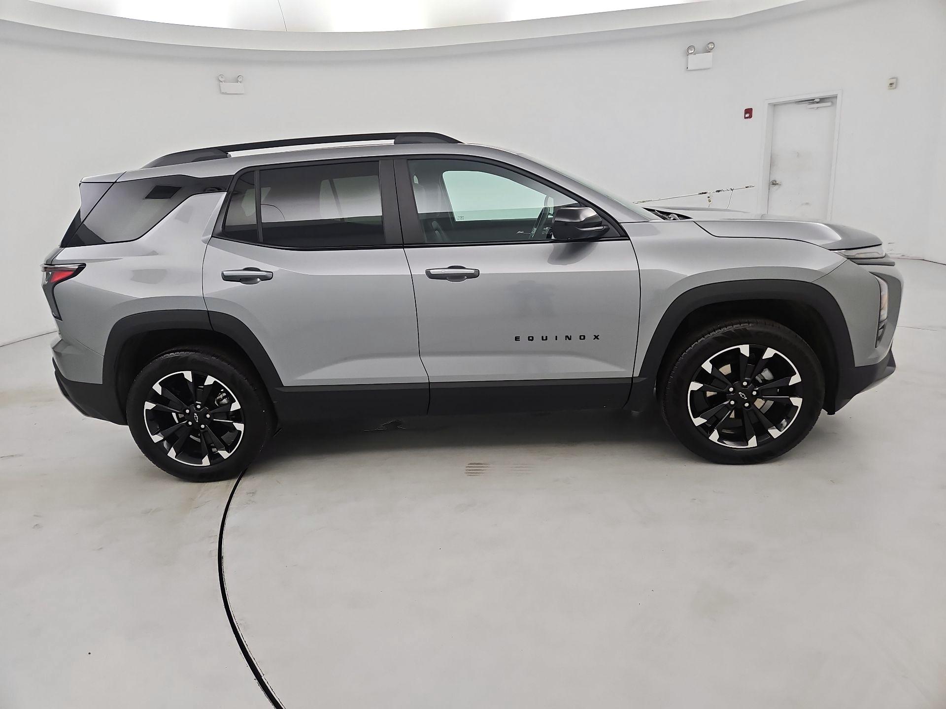 Thumbnail: 2025 Chevrolet Equinox - 4